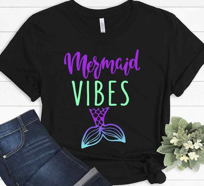 Mermaid Vibes Cute Womens Gift Mother Mom Mermaid Costume T-shirt