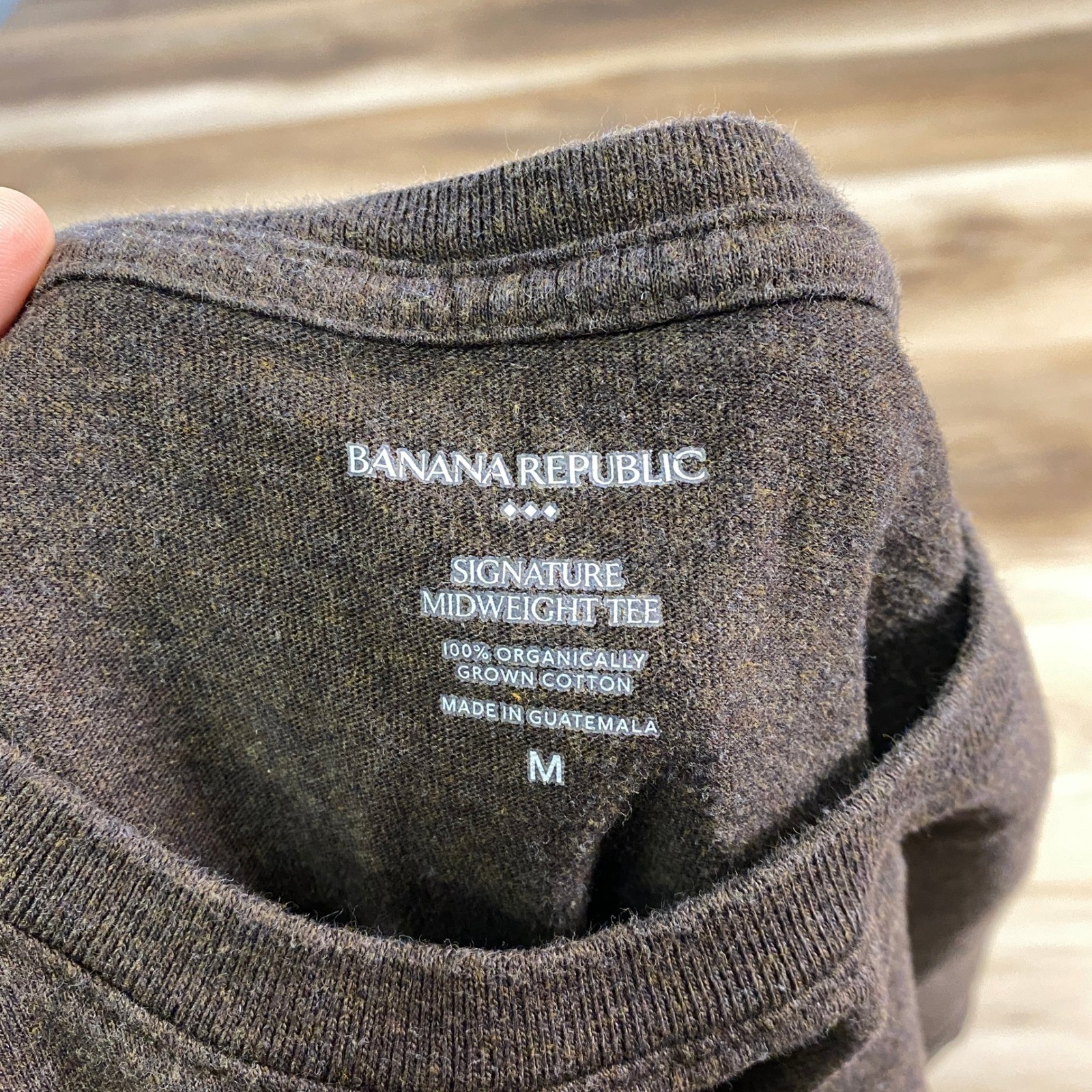 Banana Republic Tee Mens M Minimalist Organic Cotton Midweight Crewneck Brown