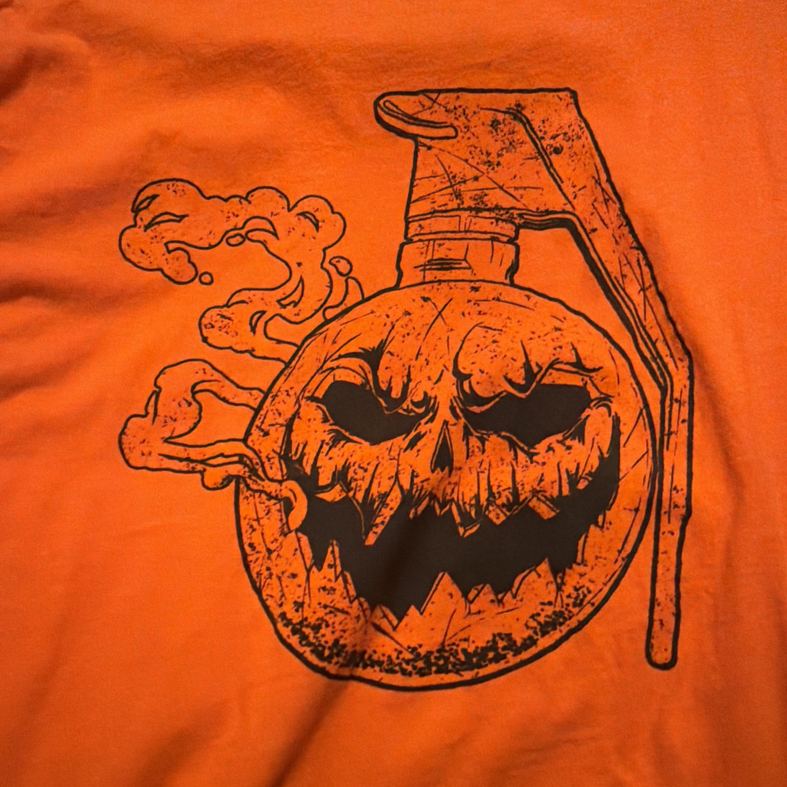 Men’s Xl Grunt Style Halloween Grenade Tshirt