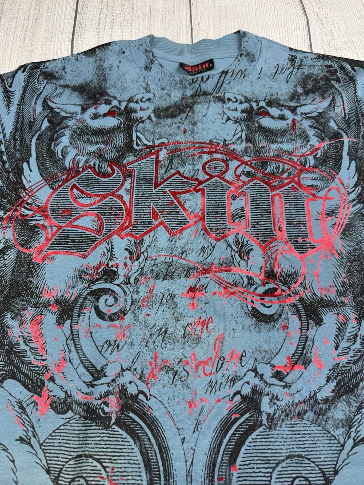 VGC! VTG Skin Industries AOP Graphic T-Shirt Y2K *Sz Medium – Read/See Pics