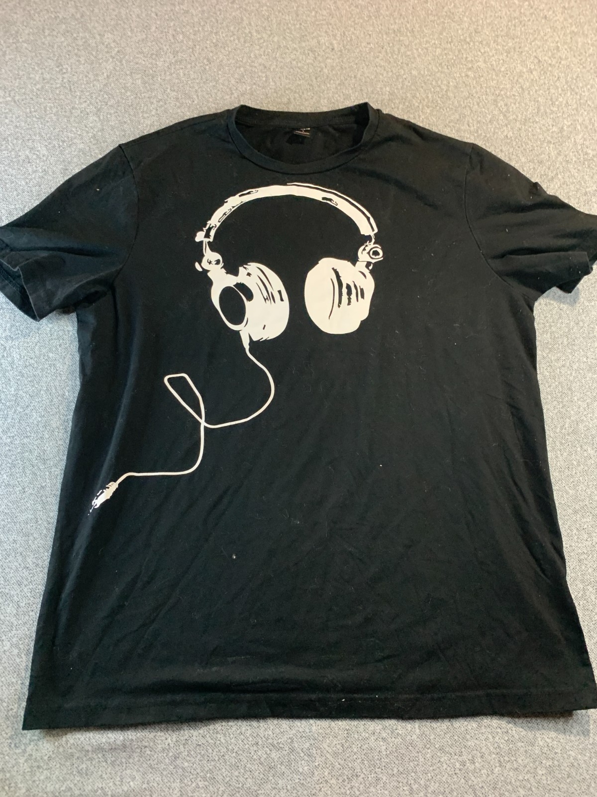 Shein T-Shirt Mens Large Black White Headphone Graphic Short Sleeve Streetwear
