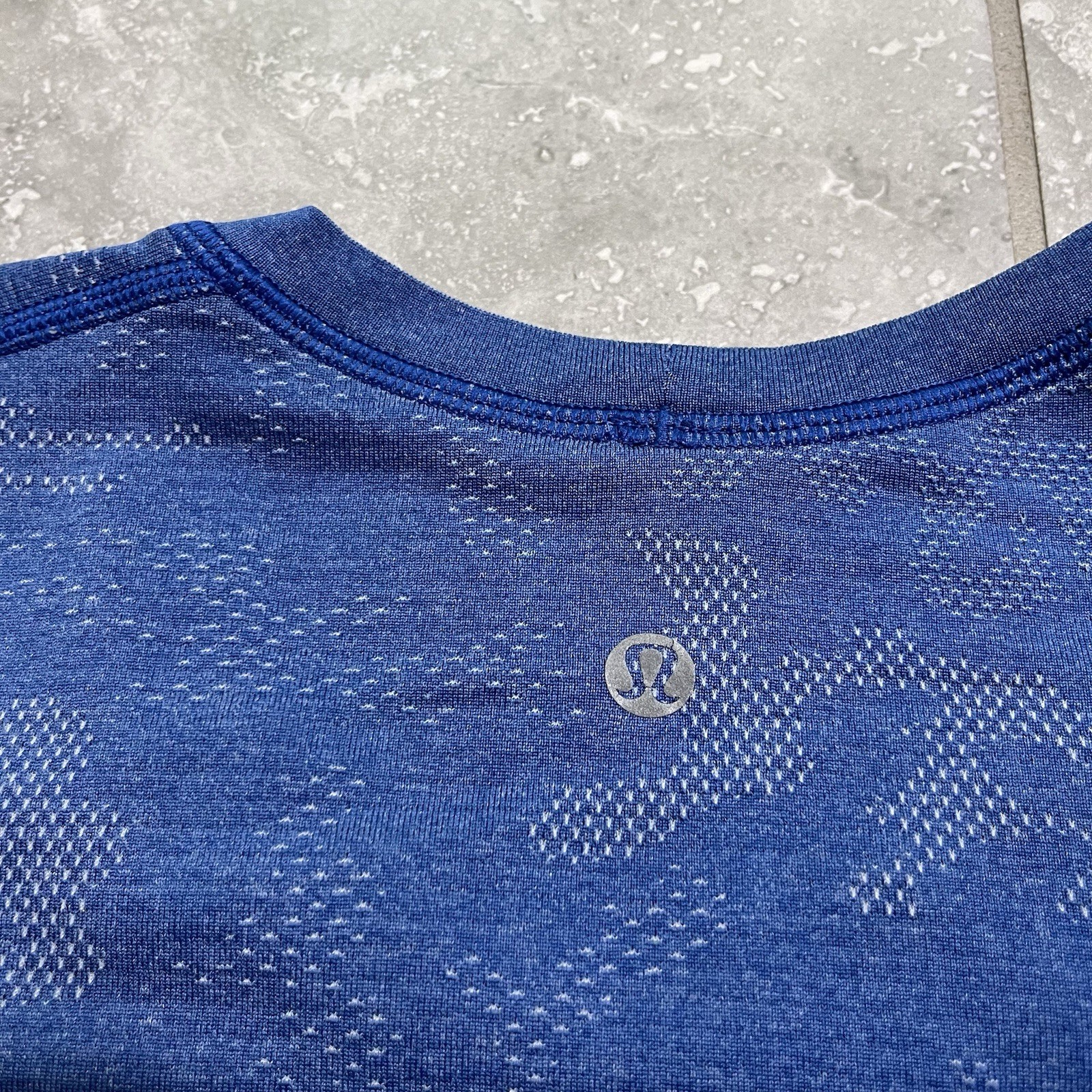Lululemon Metal Vent Tech Short Sleeve Tee T Shirt Blue Camo Stretch Training M