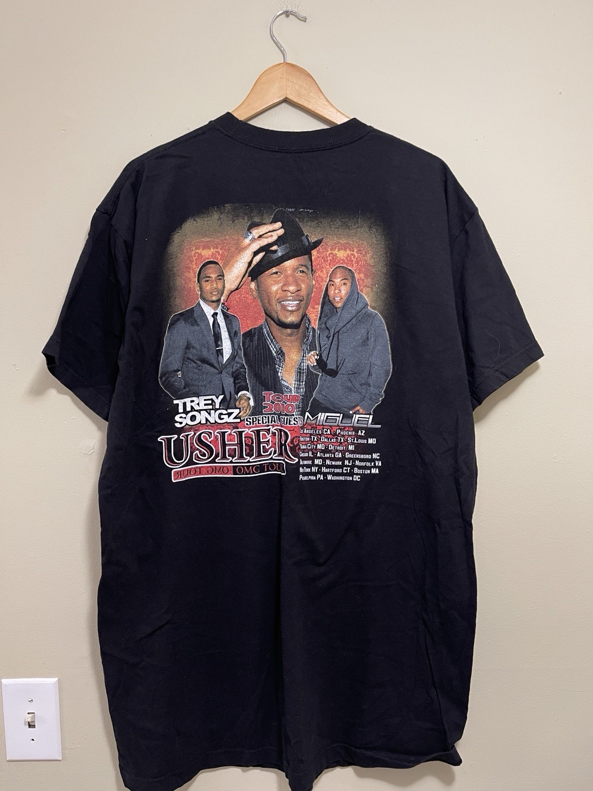 Vtg Usher Rap T Shirt Men’s XL Black 2010 Trey Songz Miguel