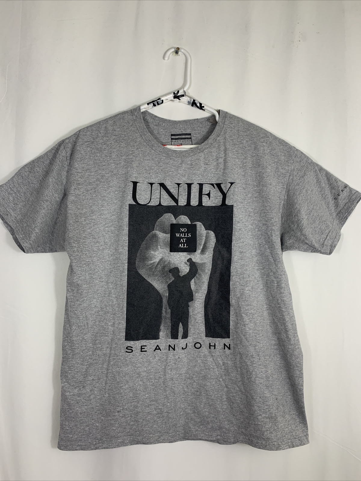 Sean John UNIFY “No Walls At All” T-shirt color Grey size Mens Large