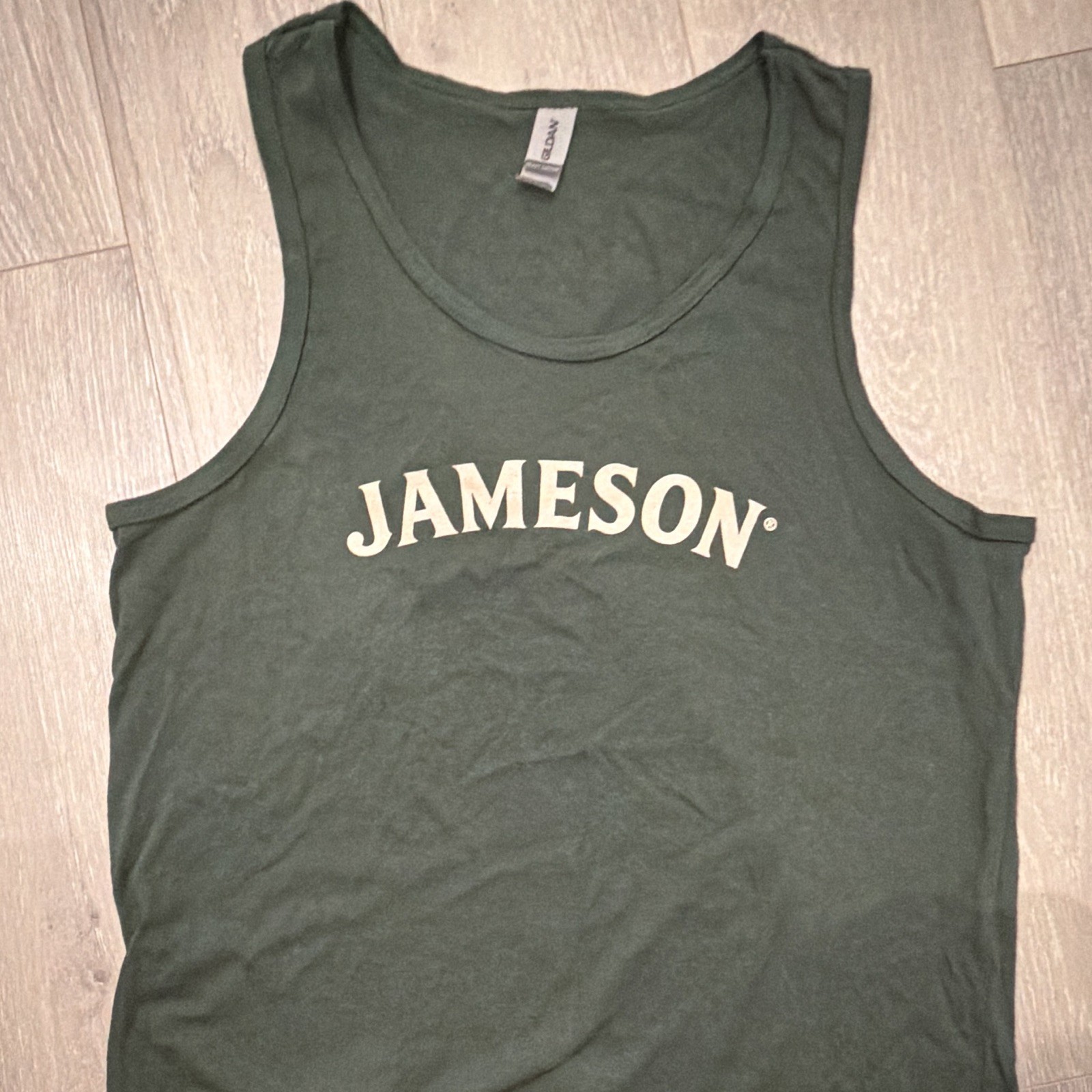 Gildan Heavy Cotton Men’s M Green Scoop Neck Sleeveless Jameson Logo Tank Top