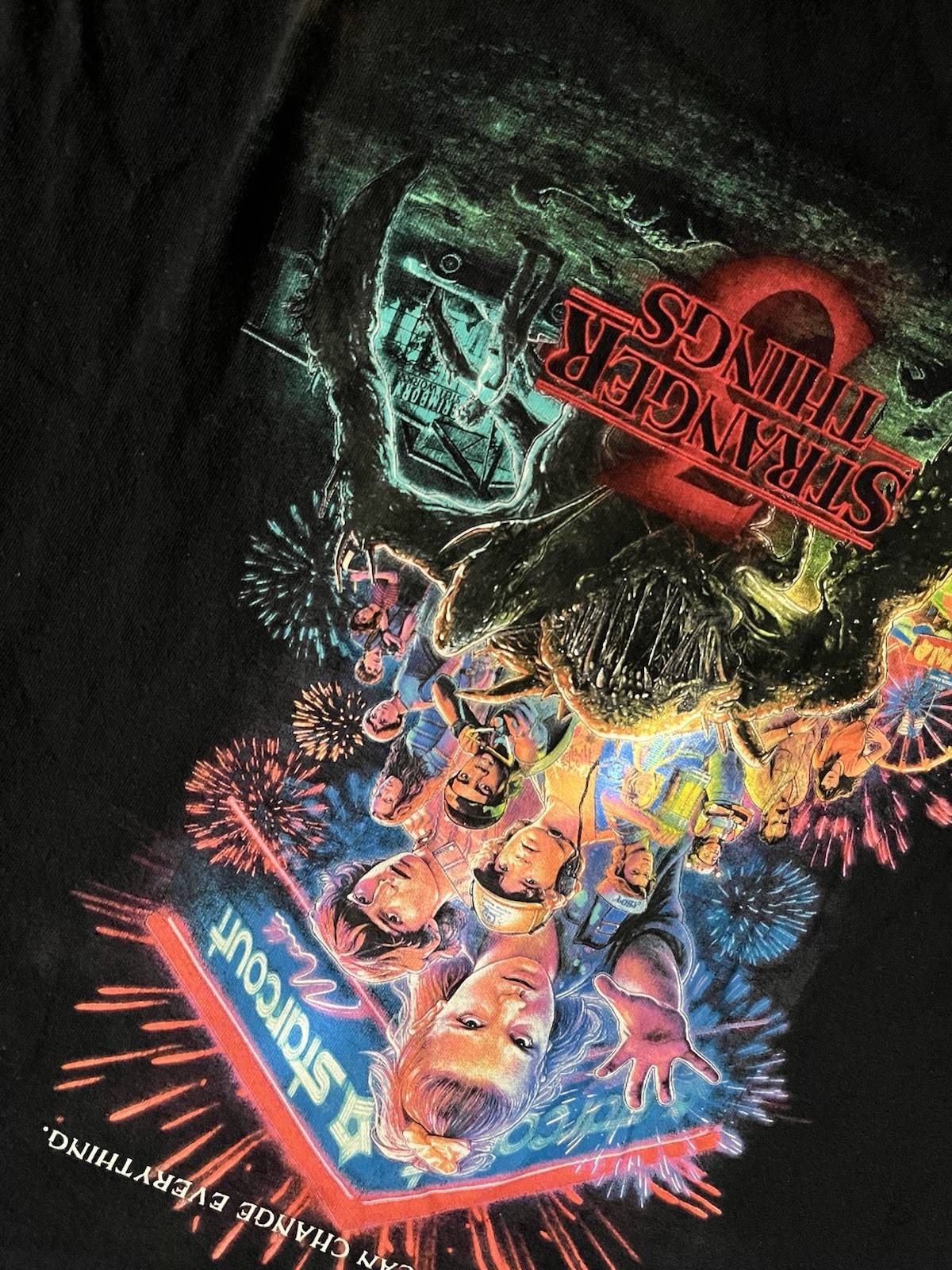 Stranger Things Season 3 Poster Graphic T-shirt Men’s Sz M Women’s Sz L *EUC*