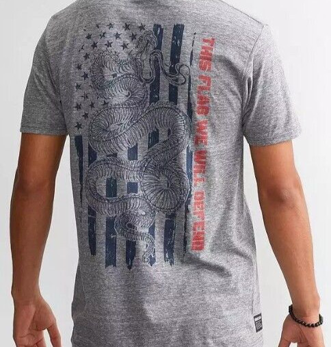 Howitzer Men’s Vintage Grey Snow DEFEND FLAG Cotton T-Shirt Size Large NWT