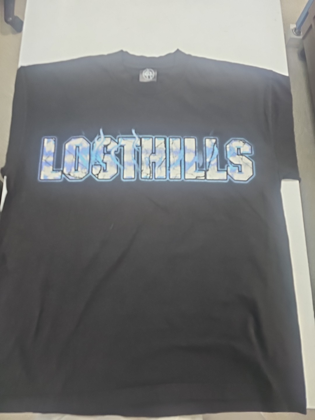 LOST HILLS LOGO FRONT AND MIRROR STYLE LGO BACK BLACK MEN’S LG (OS) FIRE 🔥 🔥