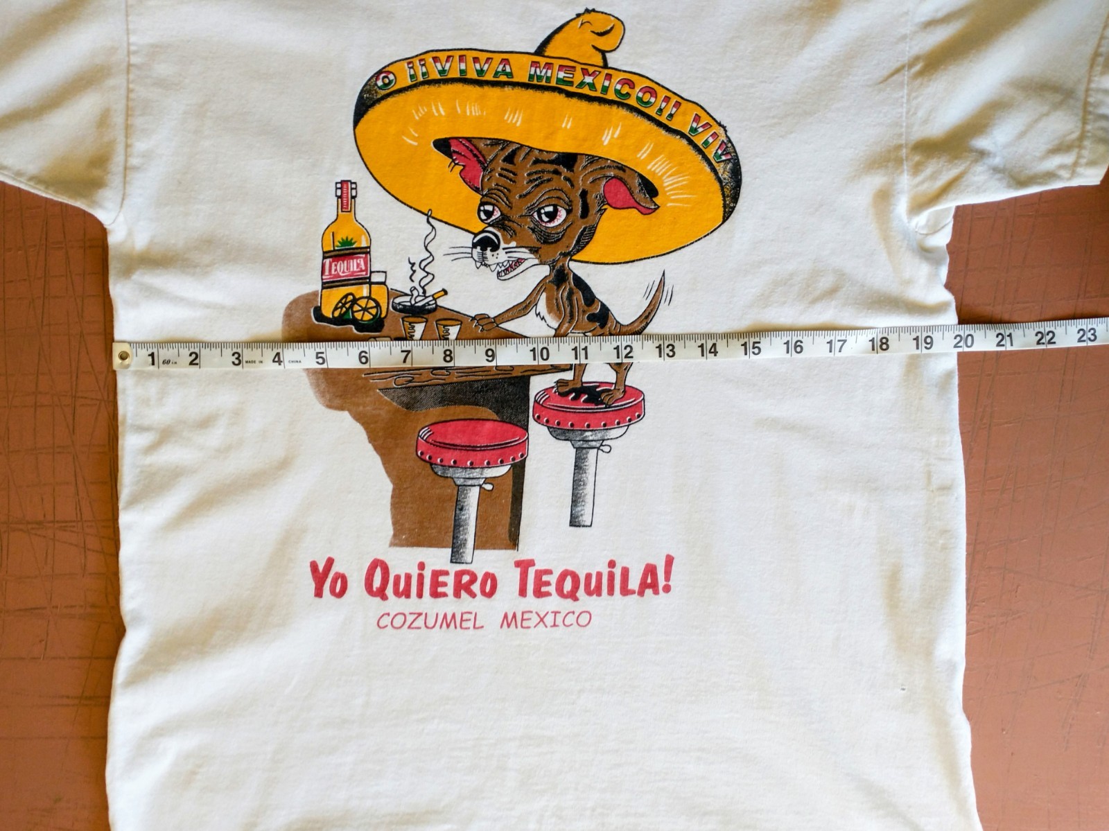 Vintage 1990s tourist souvenir graphic t-shirt “Yo Quiero Tequila” Size Med.