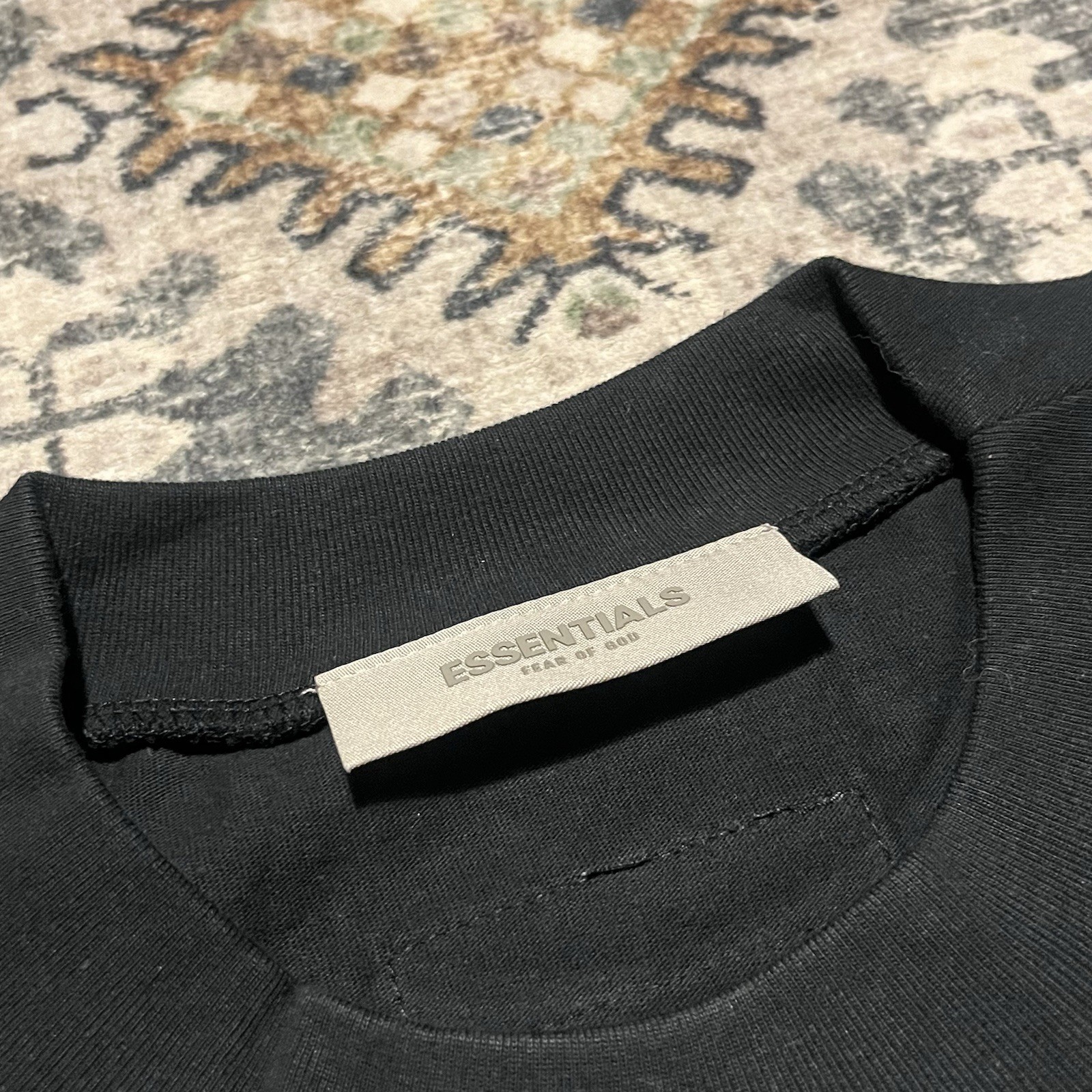 Essentials Fear of God Men’s Black Logo Crew Neck Short Sleeve T-Shirt Size M