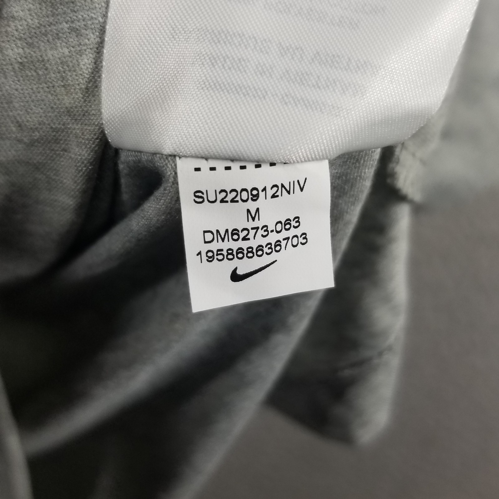 Nike Dri-Fit Graphic Training T-Shirt “Growth Mindset” Grey Mens M (DM6273-083)