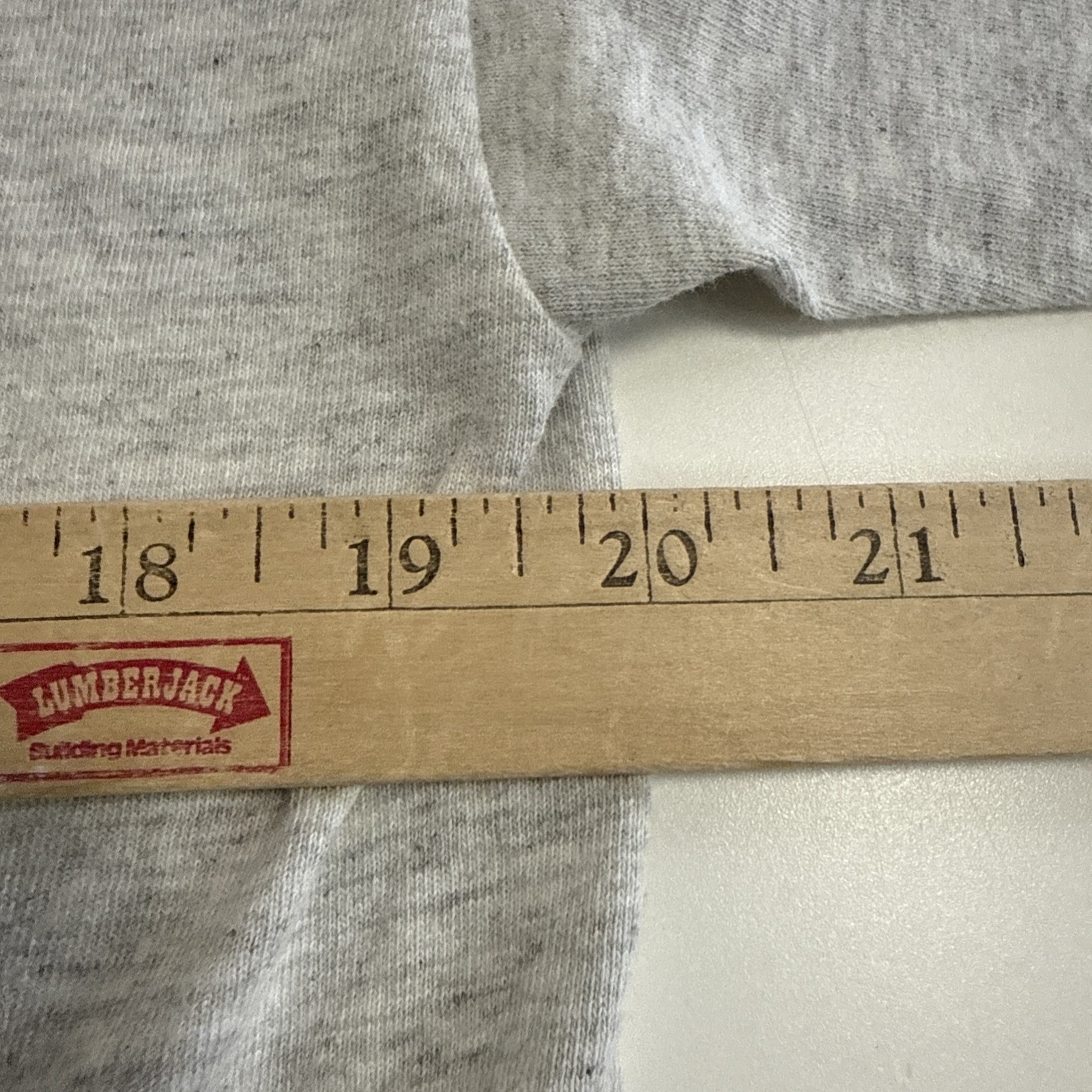 VTG American Eagle Outfitters T-Shirt Men’s Size L Gray Short Sleeve Sportsman