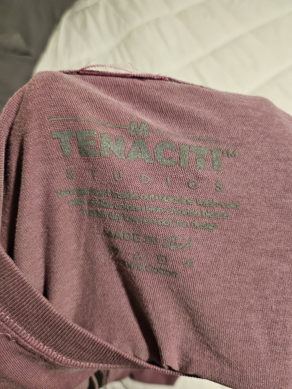 Men’s L Tenaciti Studios Graphic Logo T-Shirt Purple Cotton Jersey Crew Neck