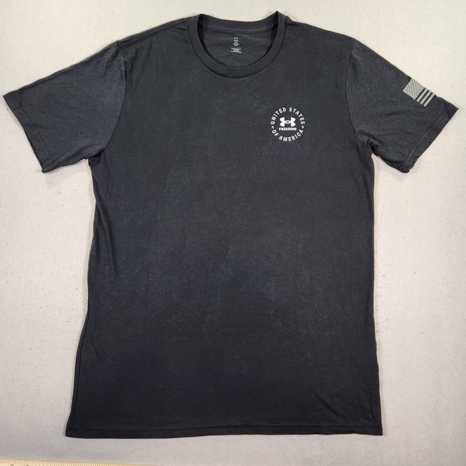 Under Armour UA Freedom Vintage Eagle Tee Mens Large T-Shirt Black NWT