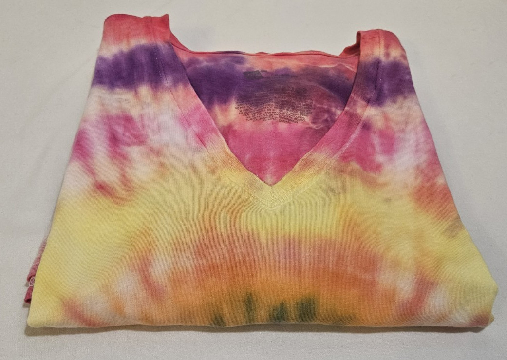 Handmade Tie Dye V‑Neck T‑Shirt Men’s Size M Boho Streetwear Festival Top