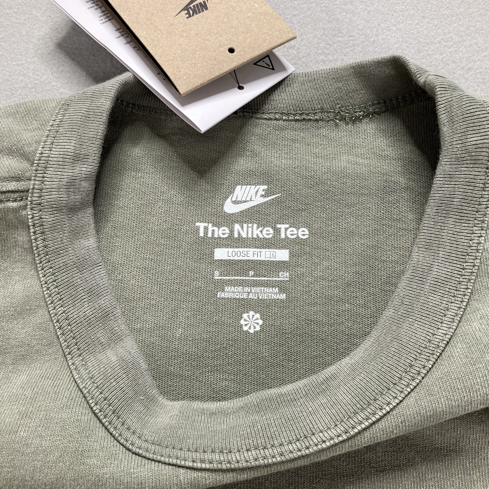 Nike Sportswear Premium Essentials Men’s Max90 Heavyweight T-Shirt Green Size S