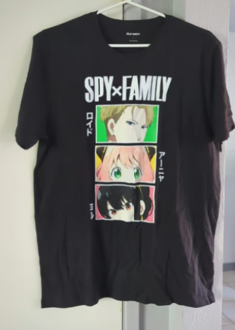 Old Navy Spy x Family Anime Tee Shirt Size Large NEW