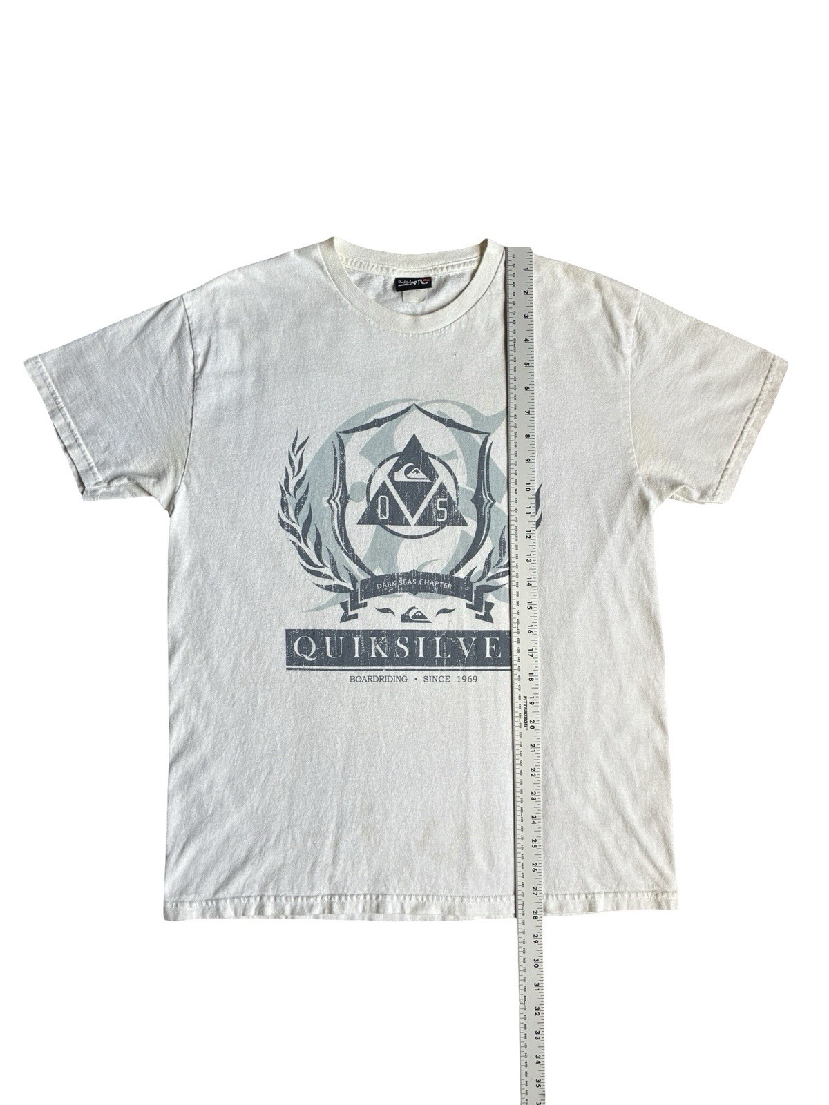 Vintage Y2K Quicksilver Graphic Short Sleeved Surf T-Shirt Size L