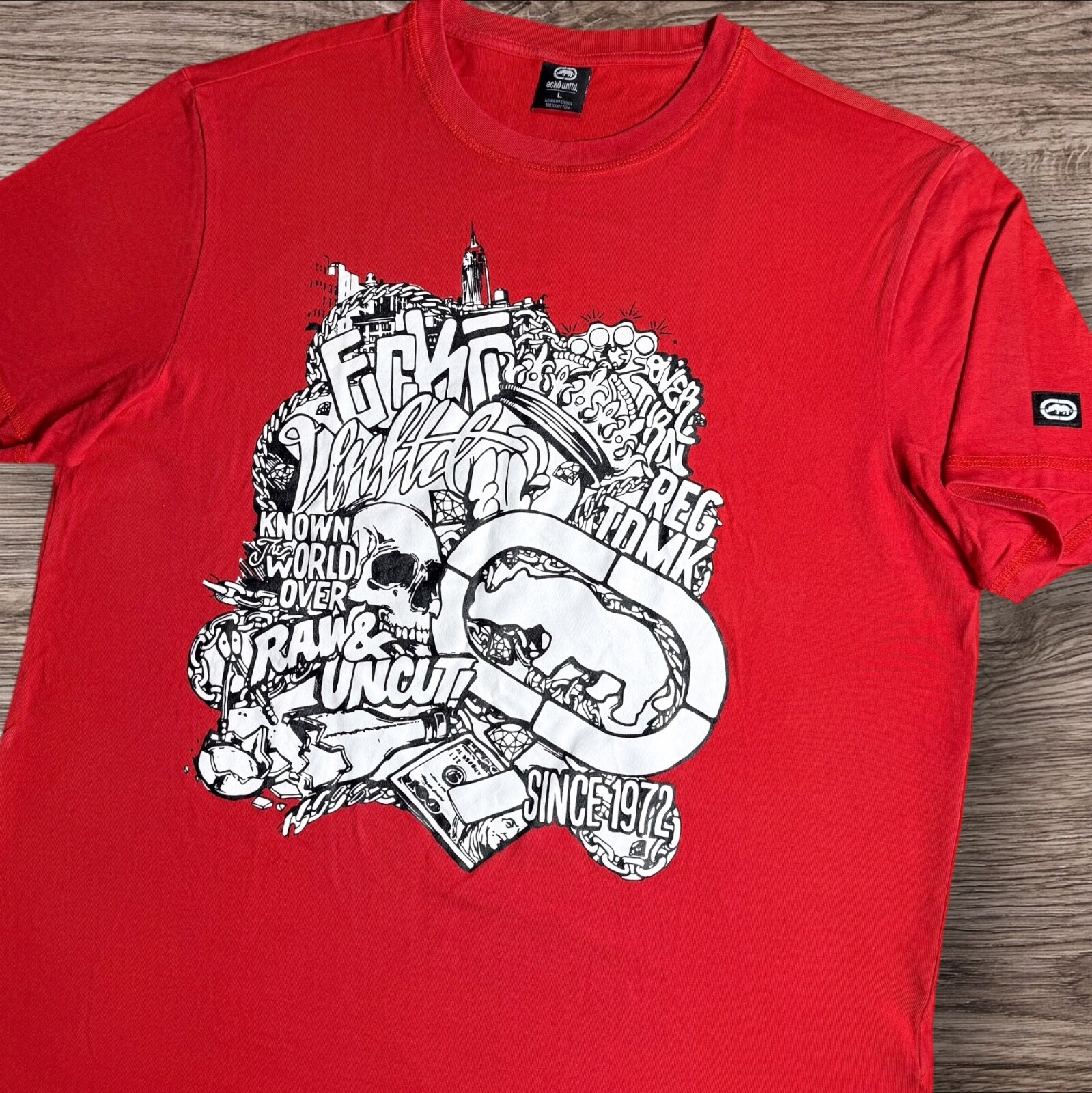 “Ecko Unltd” Big Print Skull Y2K Style T-Shirt Size L