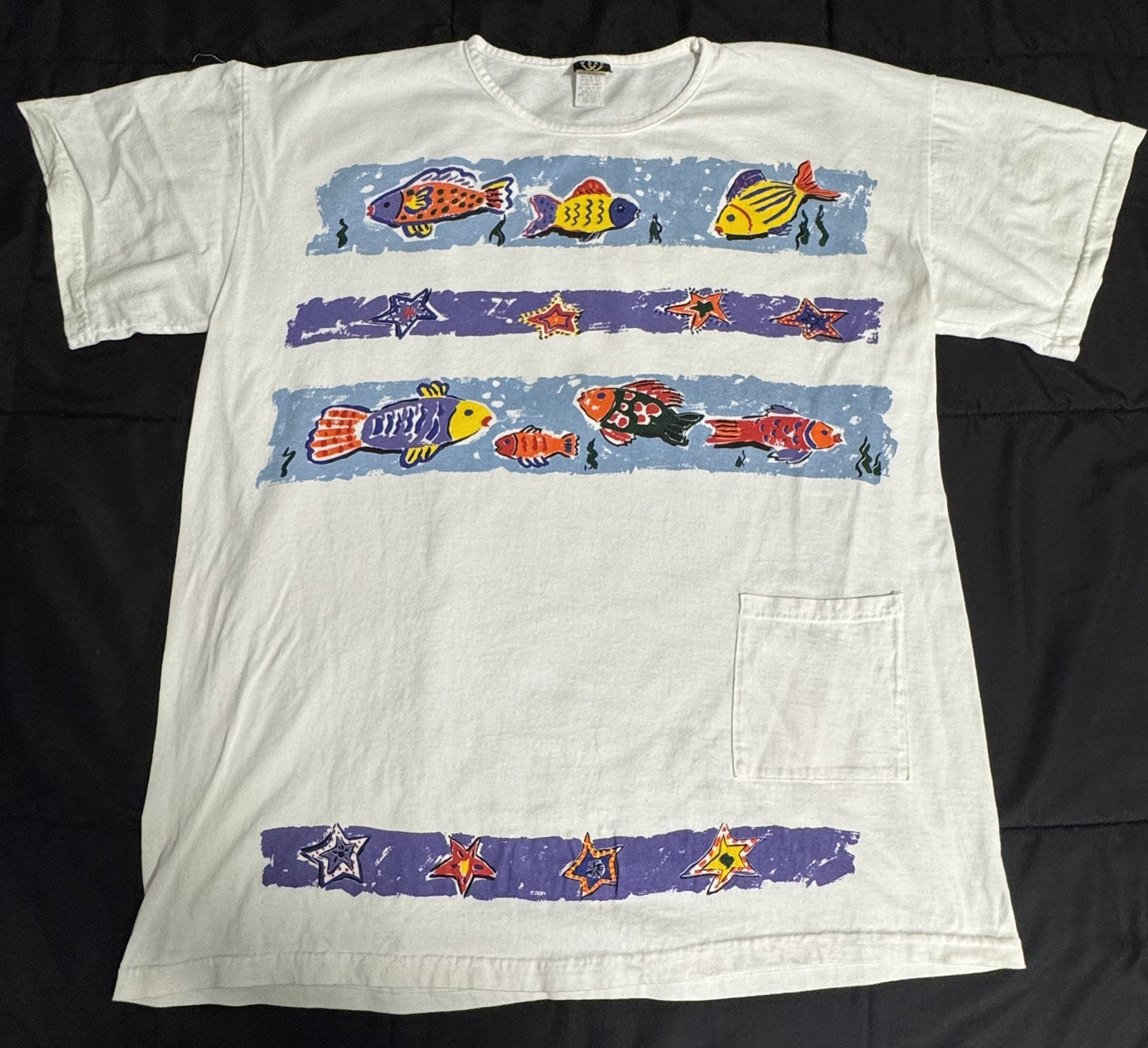 VINTAGE 90s Colorful Aquarium Fish Art Beach, Pocket T-shirt ONE SIZE