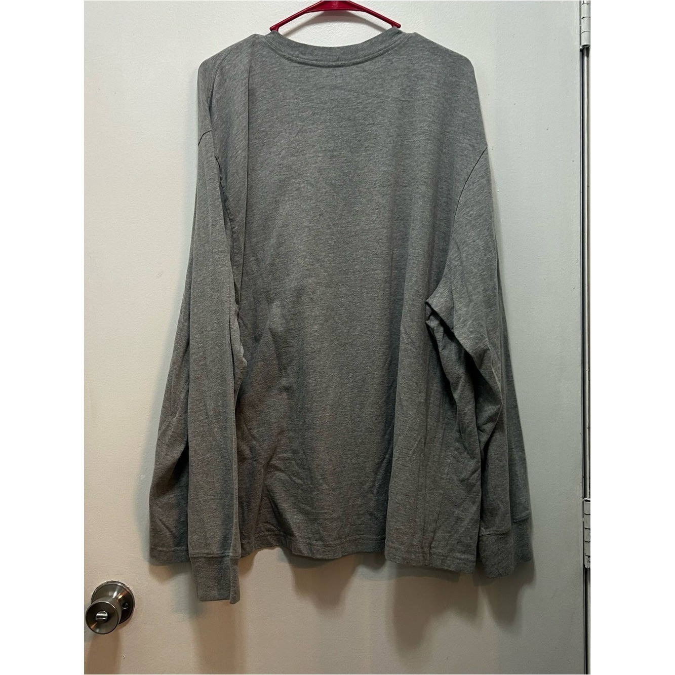 Basic Editions Men’s Long Sleeve Crewneck Tee – Heather Gray