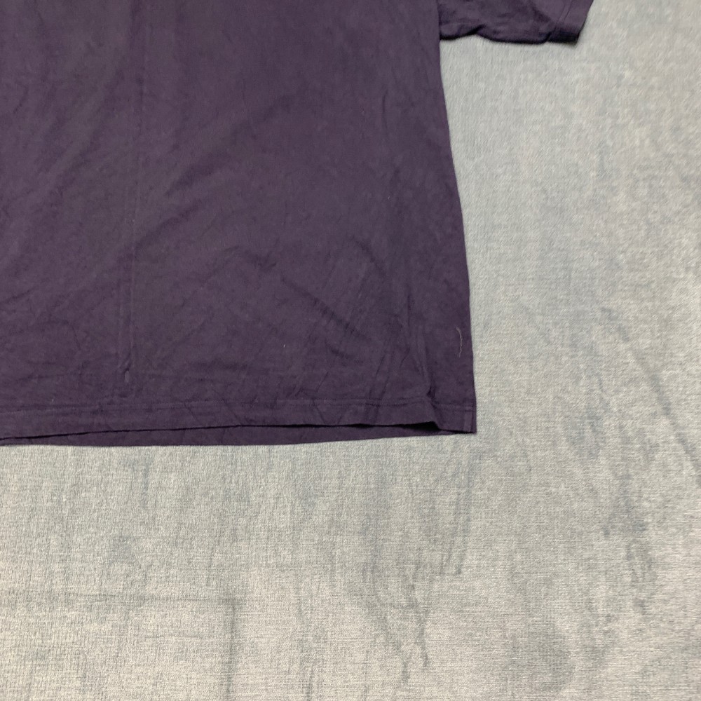 Uniqlo T-Shirt Mens Medium Navy Blue Cotton Work Graphic Casual Everyday Wear