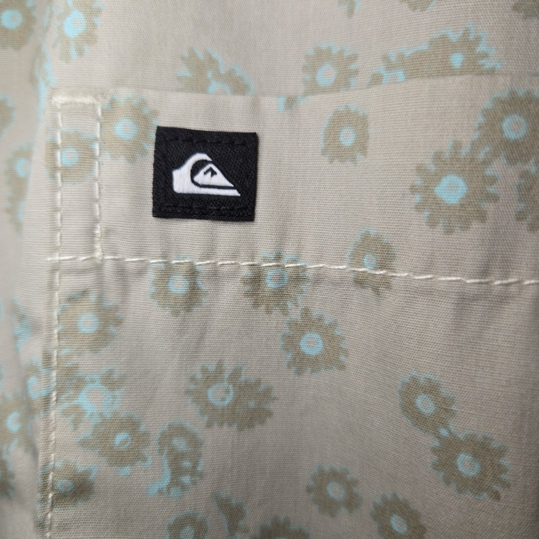 Quiksilver Men’s Cosmic Fields Classic SS Button Up Shirt Gray Size Small NWT