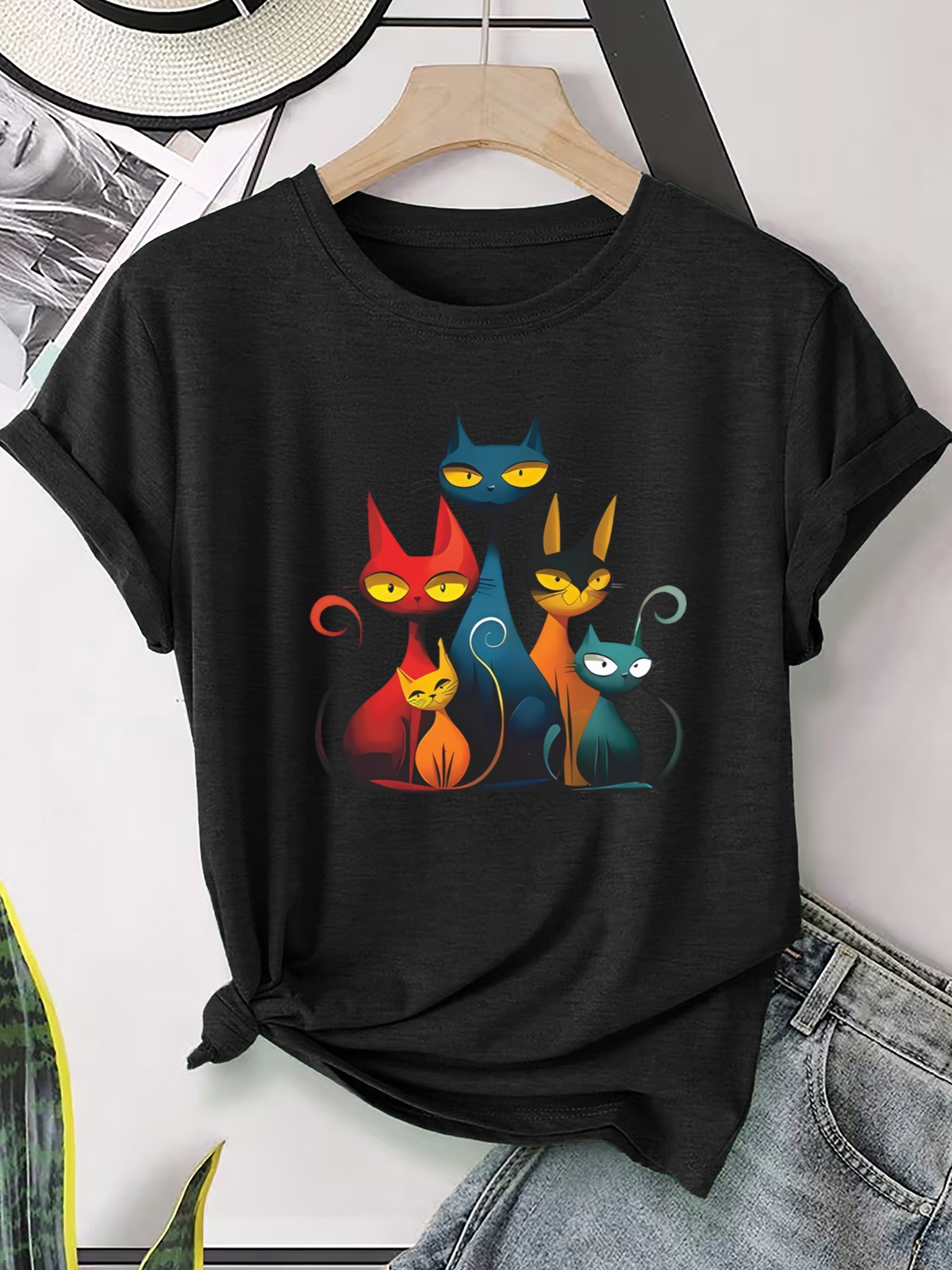UnisexCasual Sports T-Shirt – Vibrant Cat Print,Stylish Round Neck,Perfect