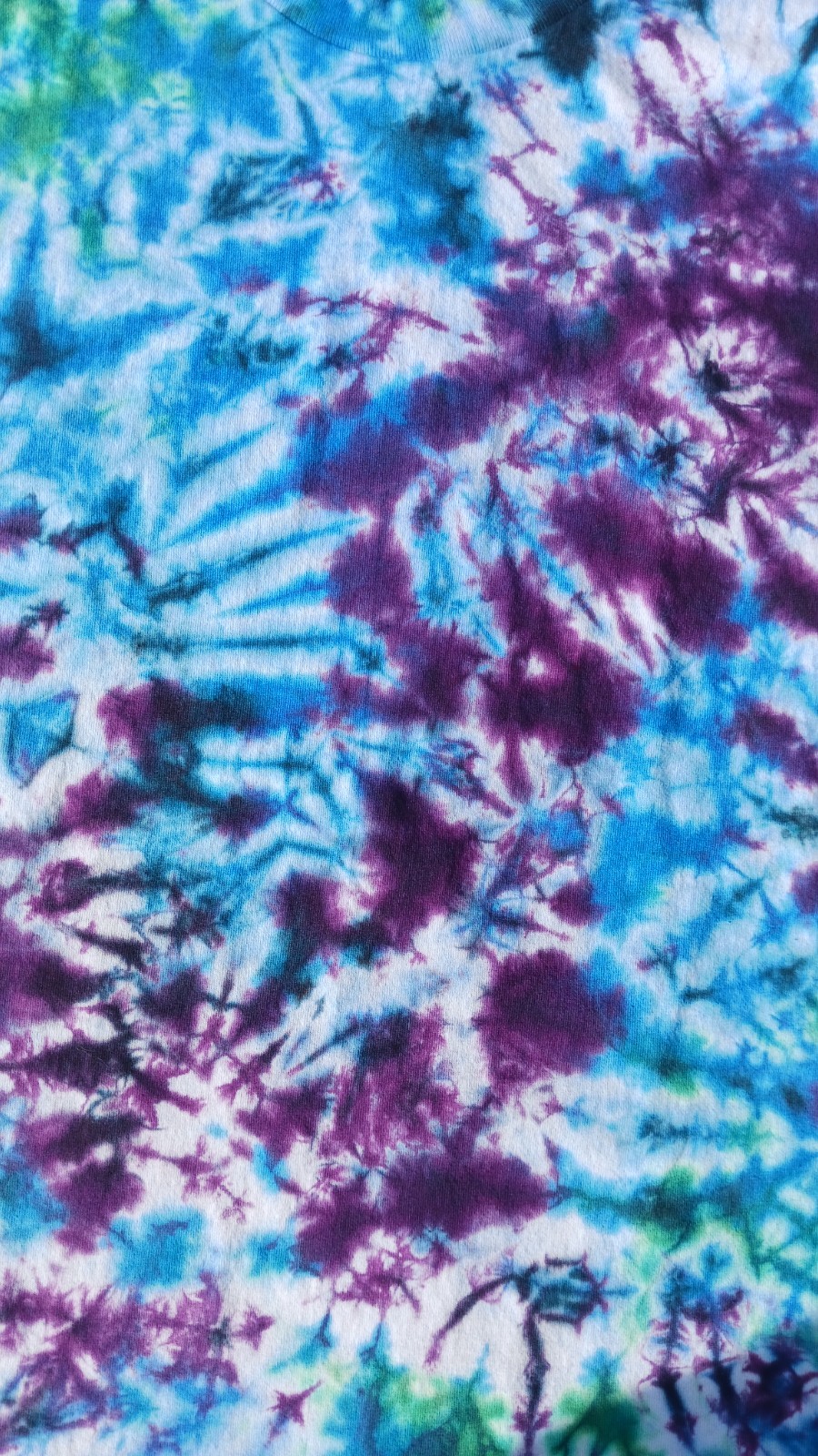 XXL Purple, Green & Black Tie-Dye T-shirt
