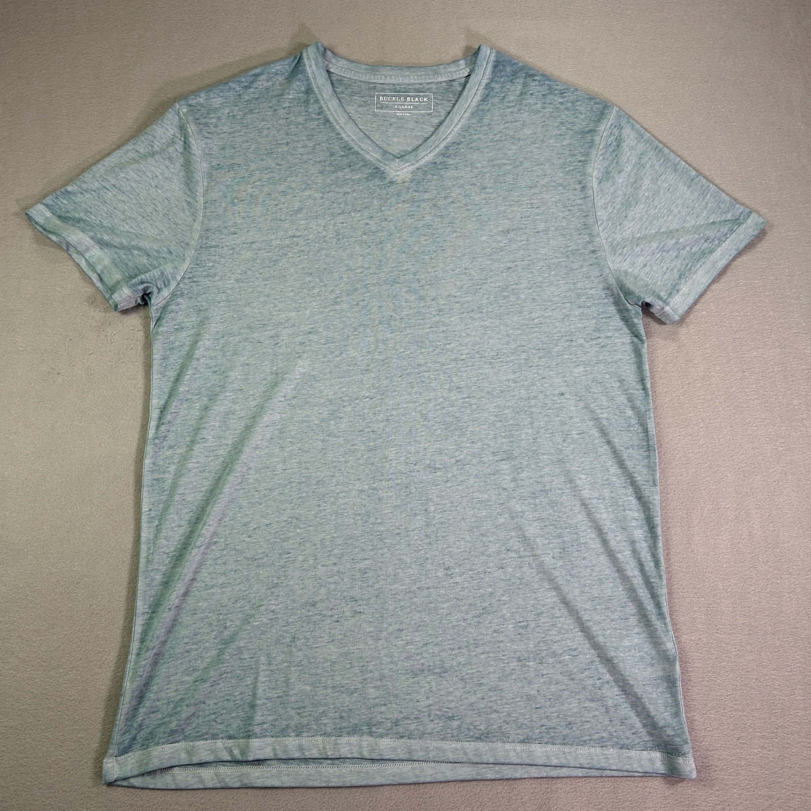 Buckle Black Men’s T-shirt XL (Large Fit) Blue Burnout Short Sleeve V-neck Light