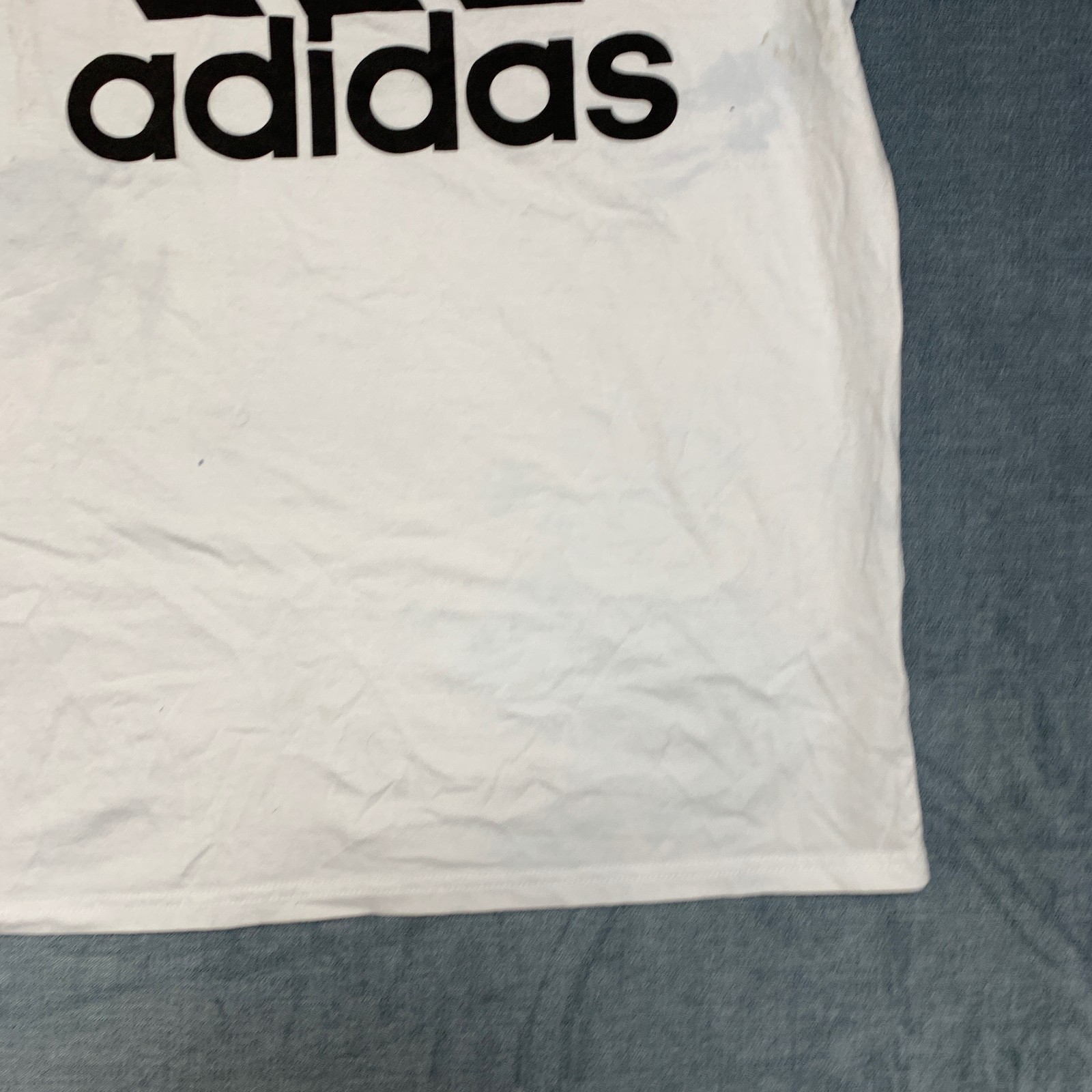 Adidas T Shirt Mens Large White Logo Short Sleeve Outdoor Travel Pullover Tee