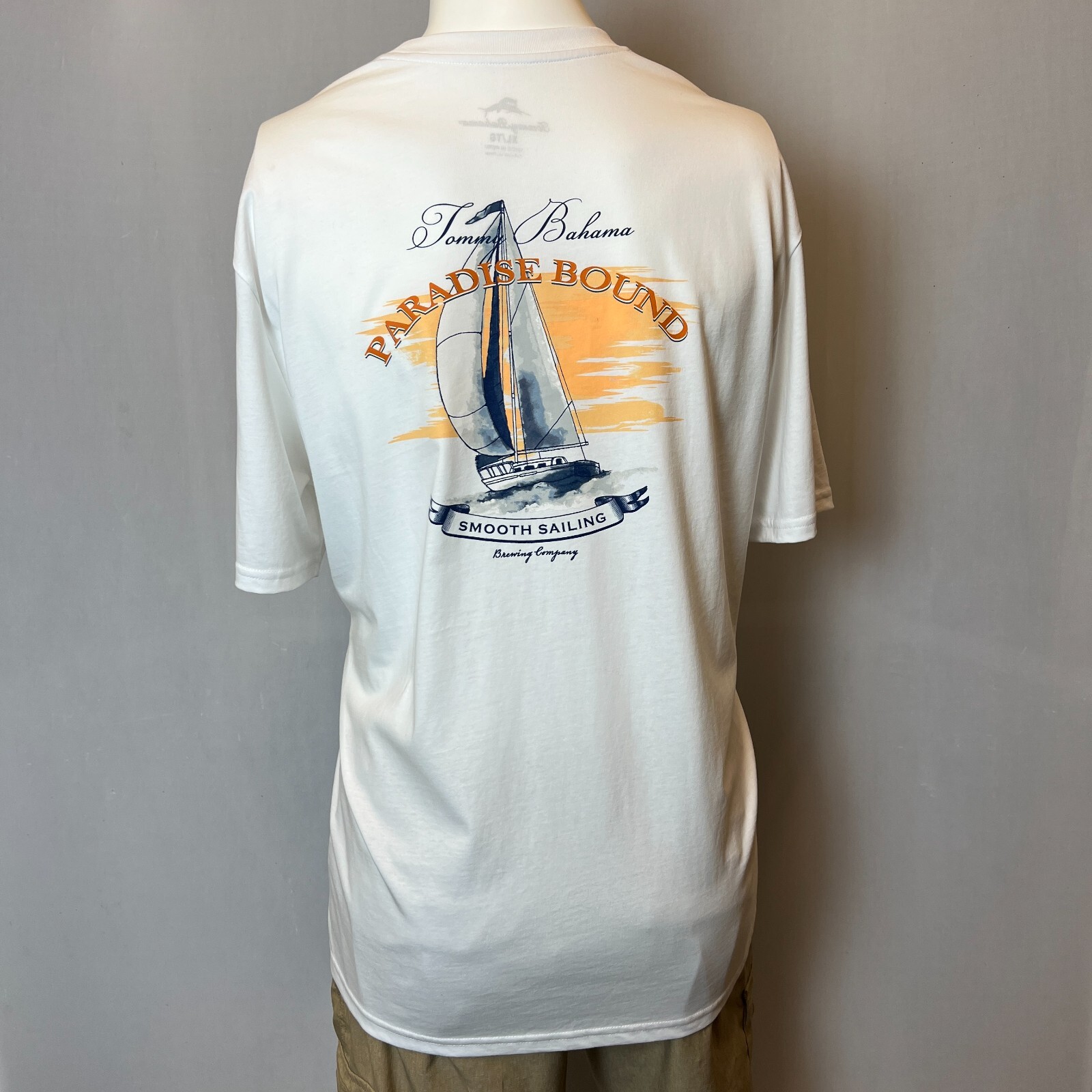 Tommy Bahama Shirt Mens Large XL White Short Sleeve Sailboat Ocean T-Shirt