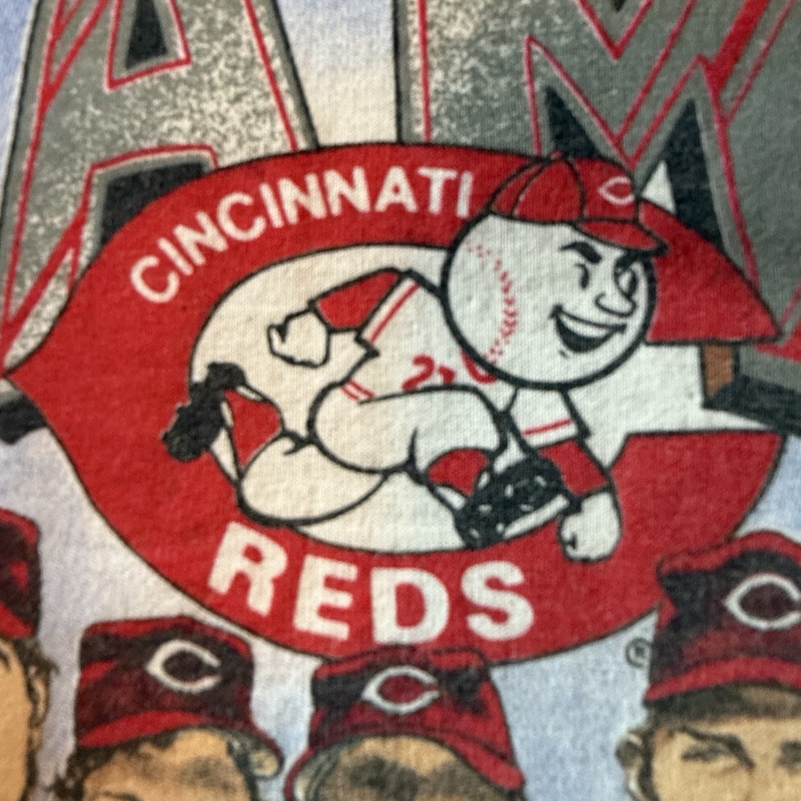 CINCINNATI REDS 1990 World Series Champs Licensed T-Shirt. LARGE Dead Stock VTG