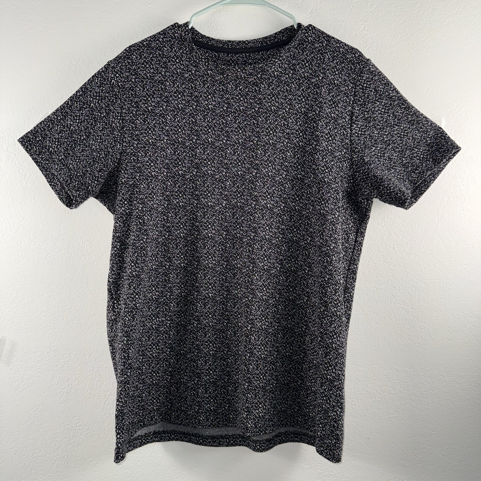 Mens Black White Abstract Speckled Print T Shirt L Short Sleeve Casual Daily