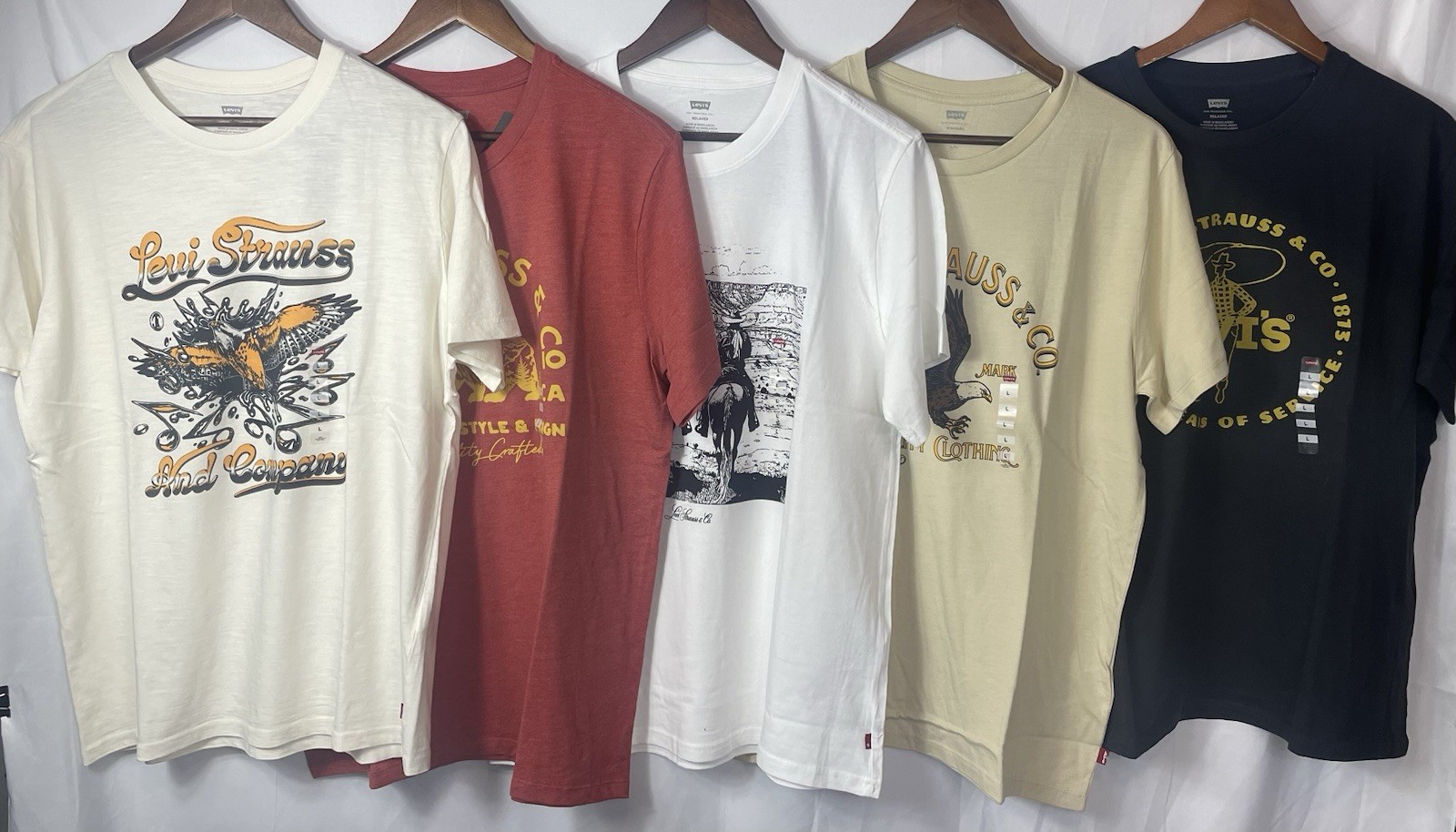 Levi’s Men’s Lot of 5 Graphic Tees Pick Size LARGE or XL NWT