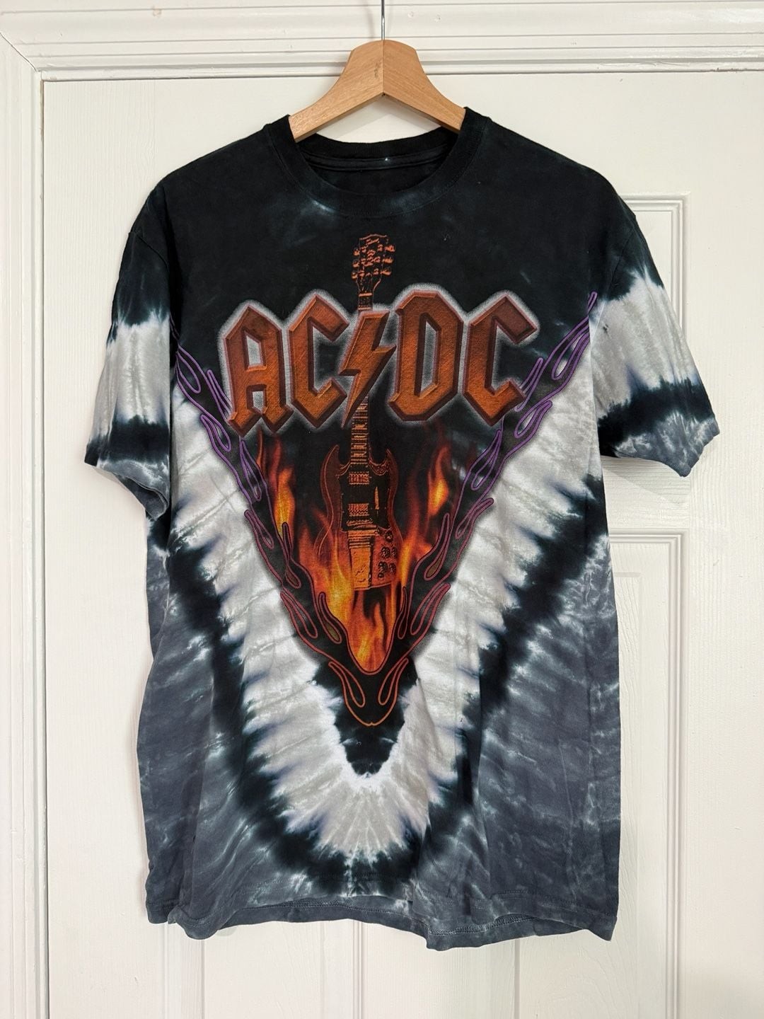 Liquid Blue AC/DC Hell’s Bells Tie-Dye Graphic T-Shirt Sz M