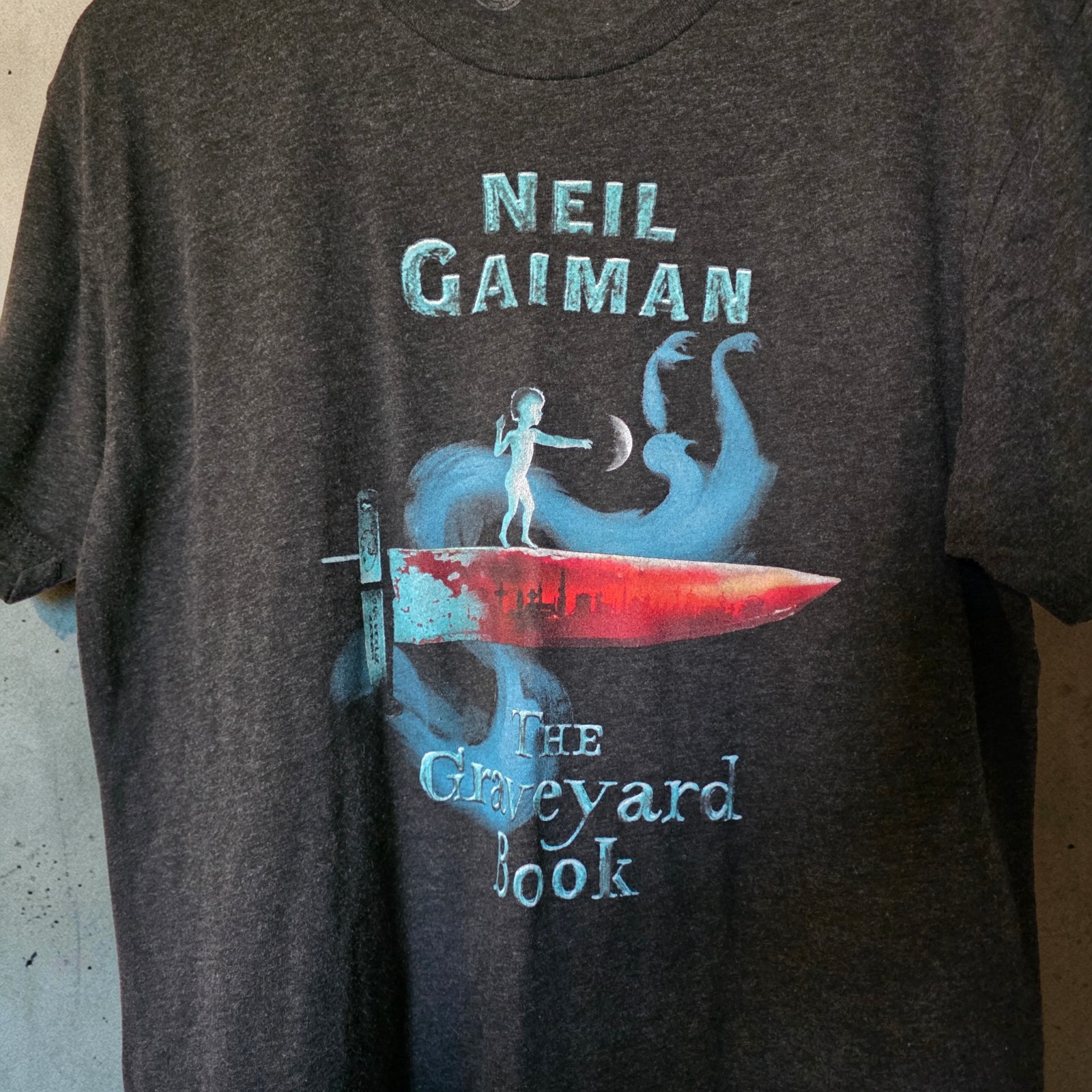 Neil Gaiman The Graveyard Book Mens L T-Shirt Official Literary Graphic Tee Gray