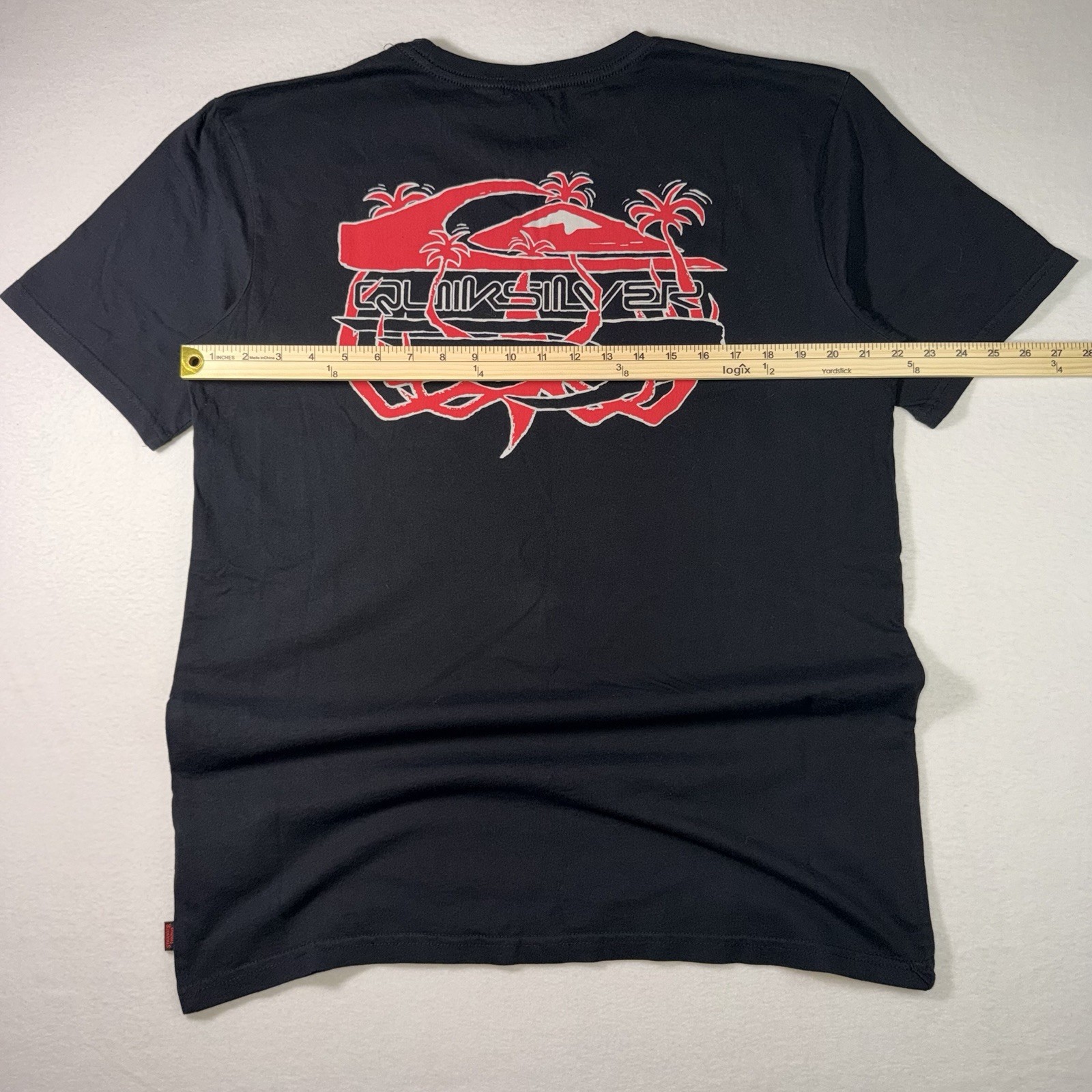 NWT Quiksilver Stranger Things Tee Mens Large Black Graphic Surf Skate Shirt