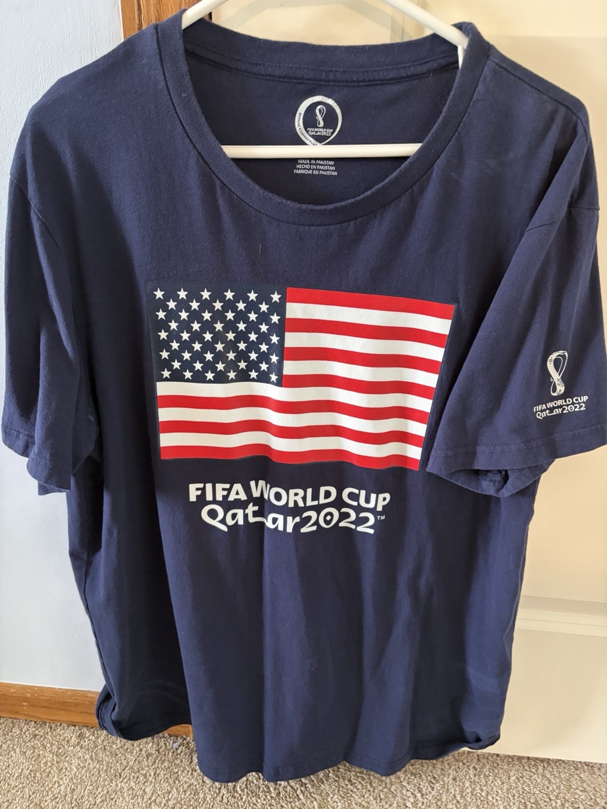 FIFA World Cup Qatar 2022 USA Flag Graphic Logo Blue Men’s Crew Neck T-Shirt XL
