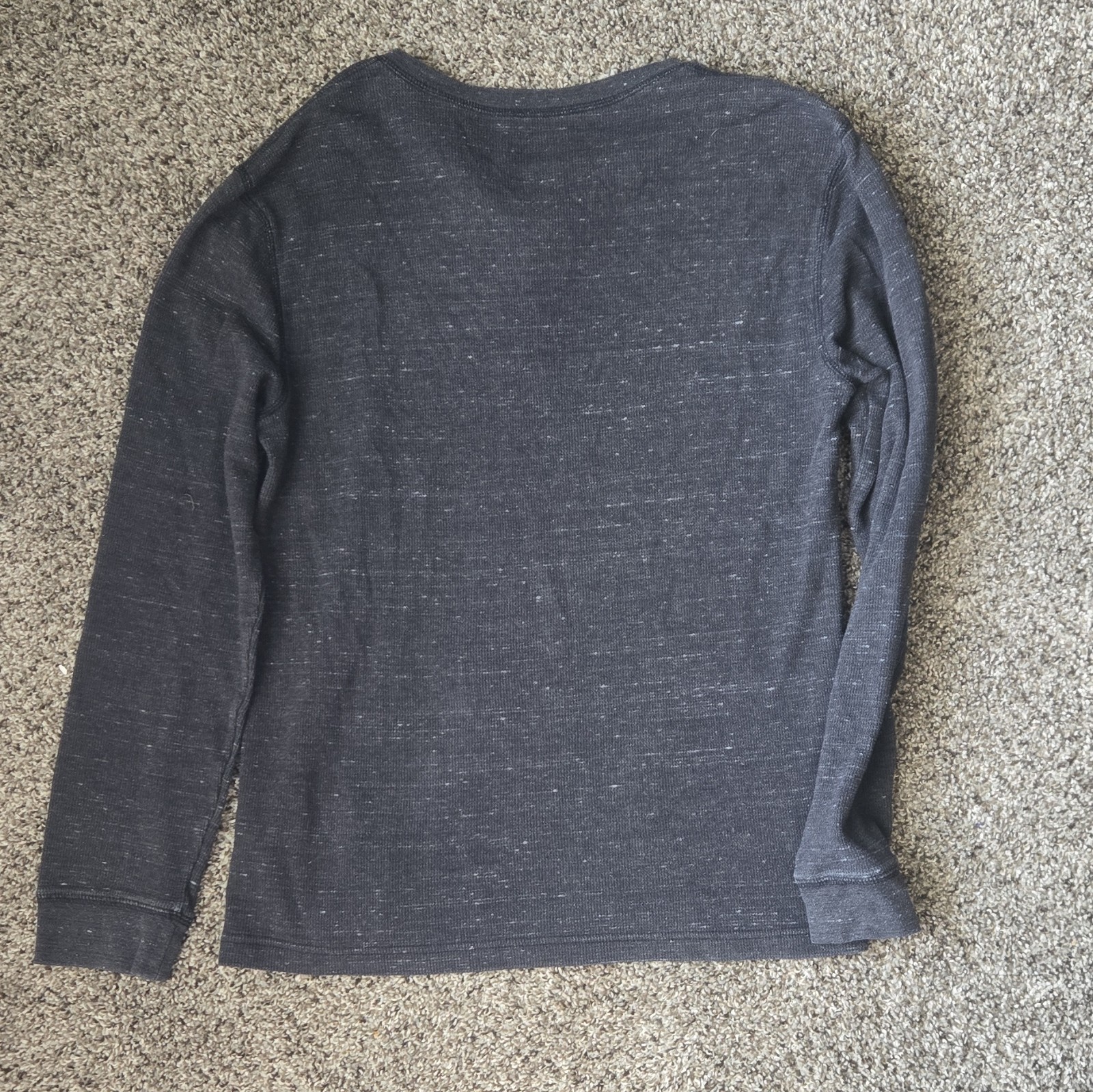 Banana Republic Men’s M Gray Solid Knit Long Sleeve Henley T-Shirt, Buttons