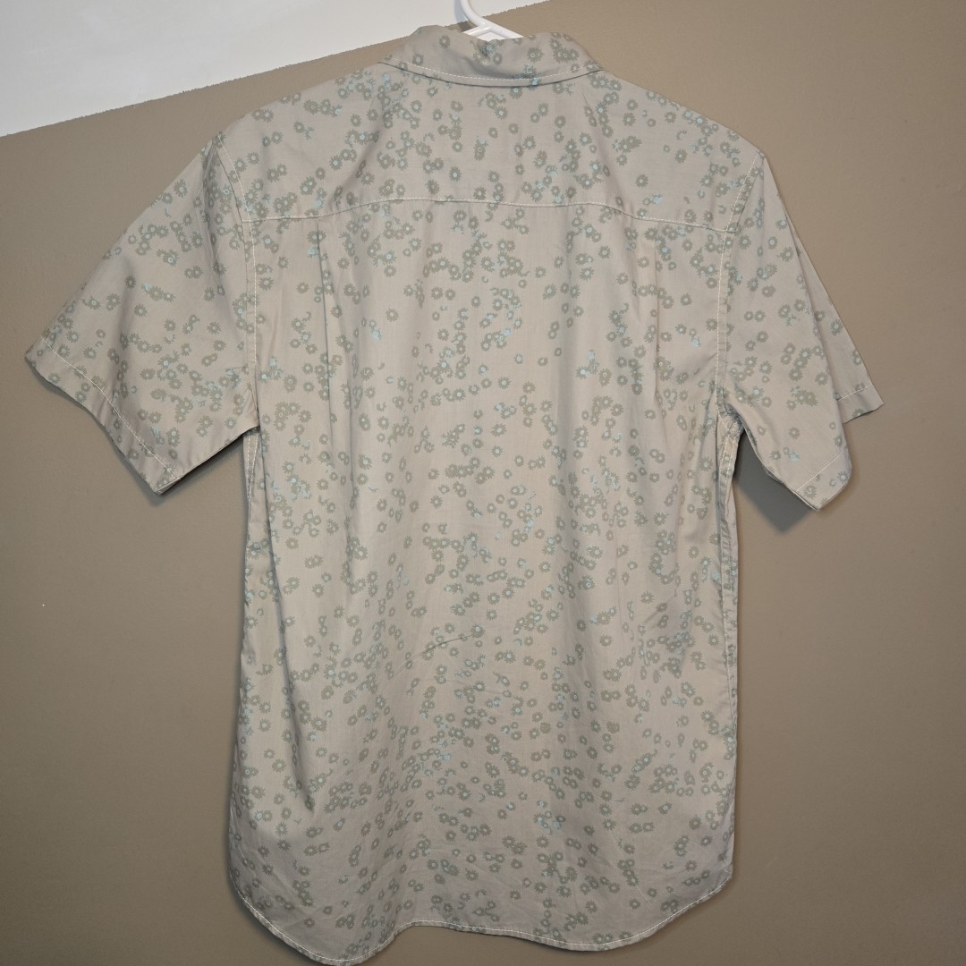 Quiksilver Men’s Cosmic Fields Classic SS Button Up Shirt Gray Size Small NWT