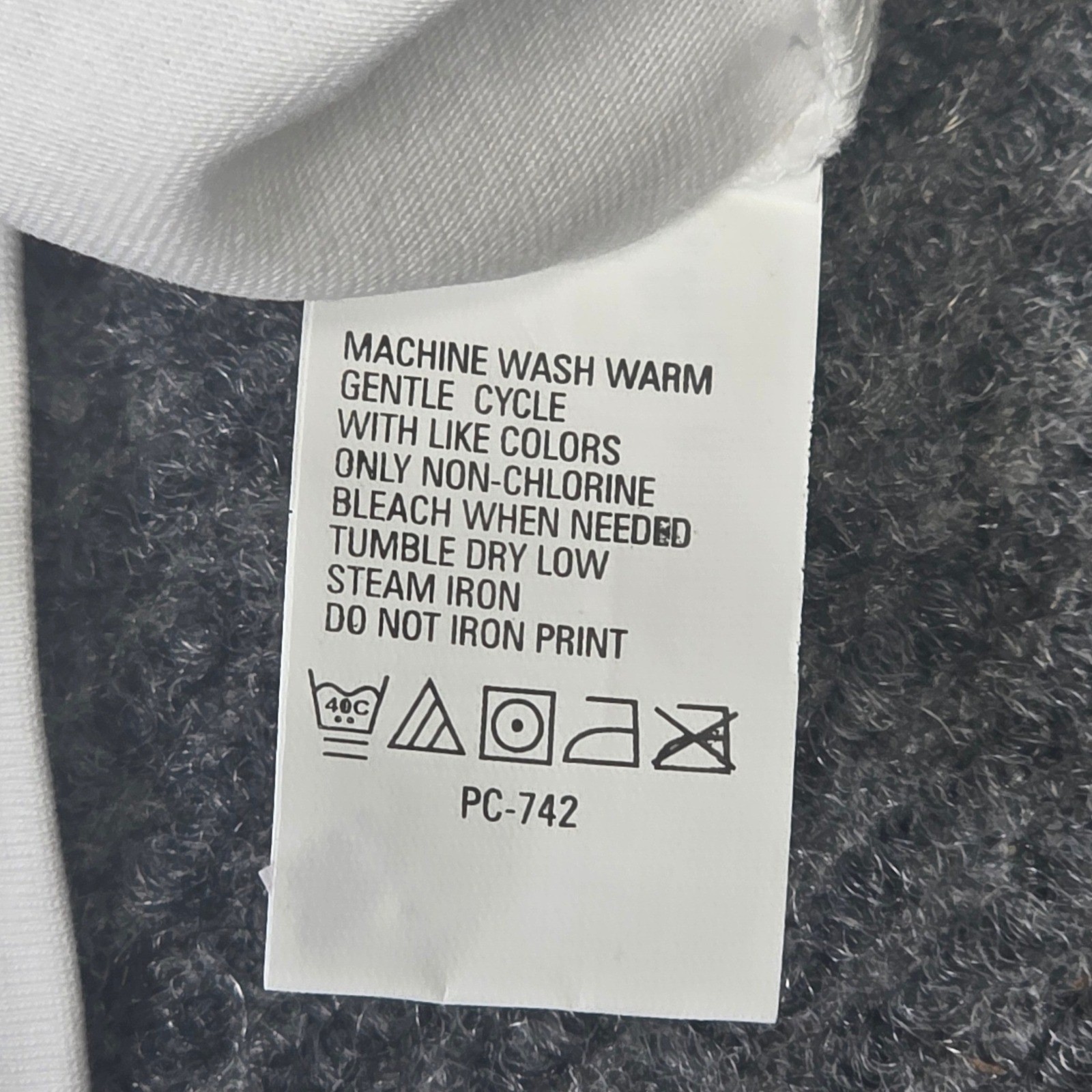 Timberland Rugged and Durable Graphic T-Shirt Men’s Size XL White Outdoors NWT