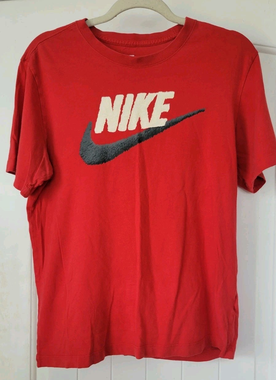 Men’s Size Small Assorted Athletic & Graphic Tee Lot of 3 Nike T-Shirts