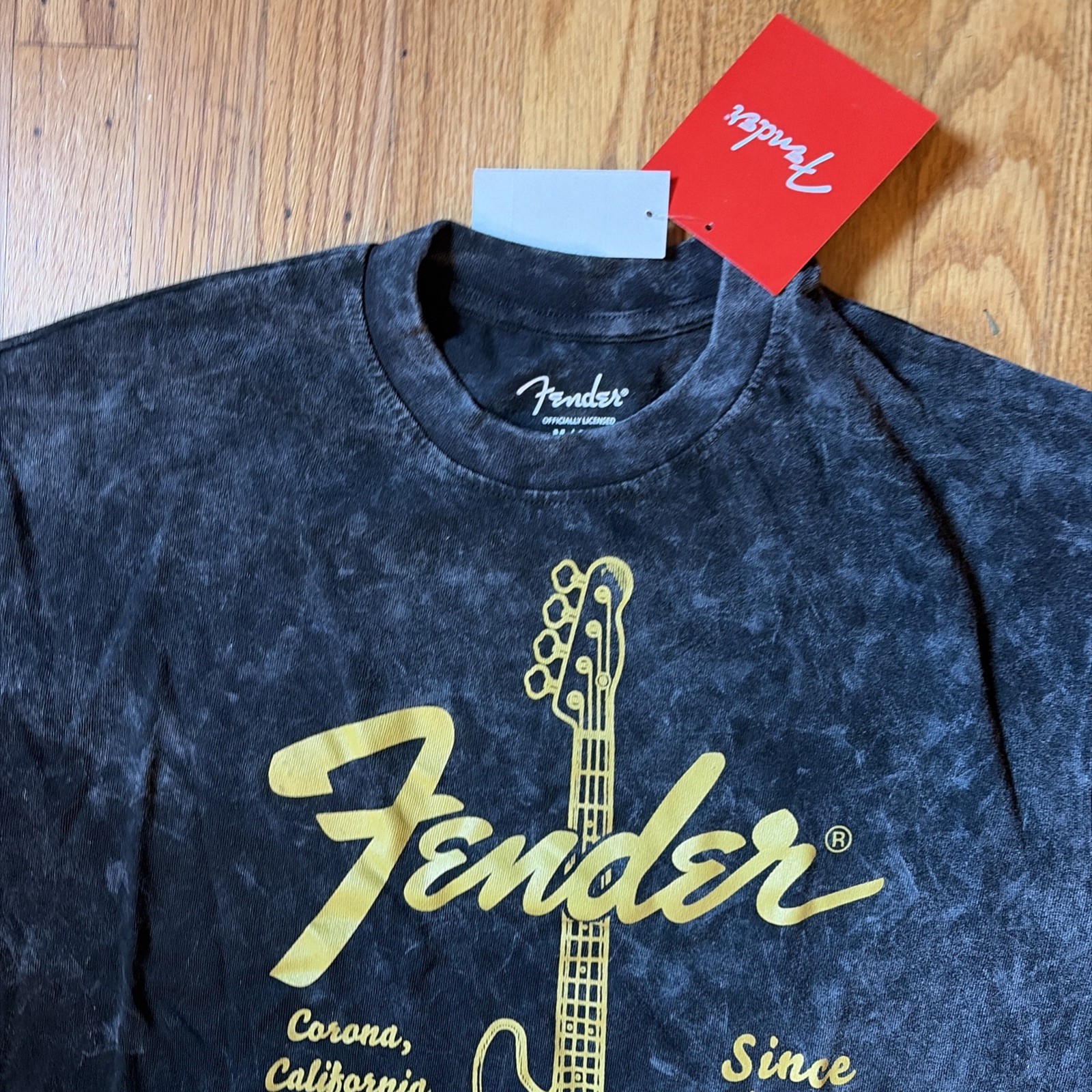 Fender Tshirt Medium Men’s Corona, California