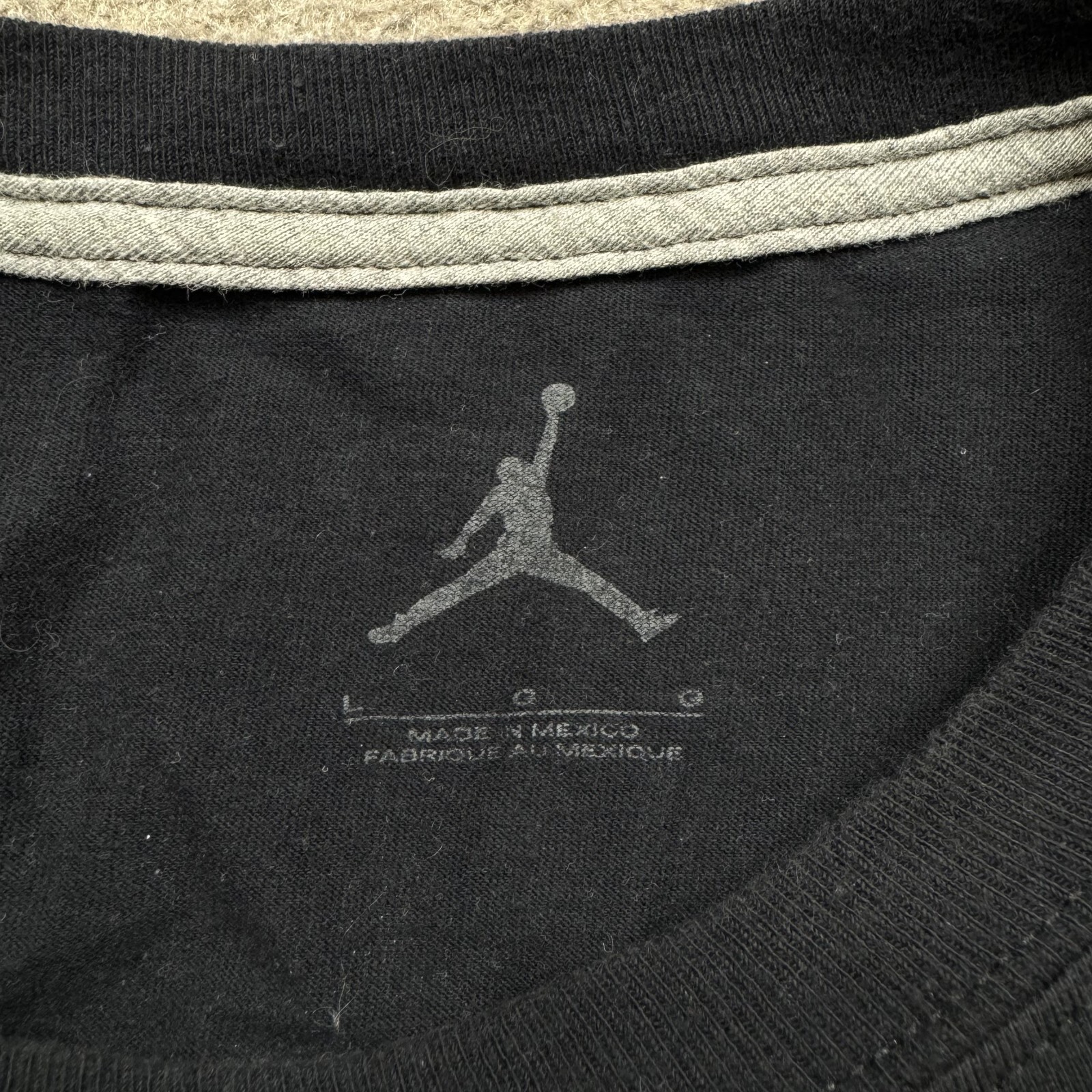 Jordan Men’s Shirt Size L Black Short Sleeve “Rock The Right Thing” Sneaker Logo