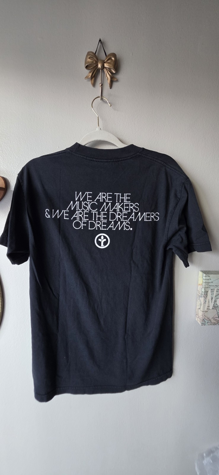 Black Graphic T-Shirt Medium Music Lover Casual Acrylic Music Makers Tee
