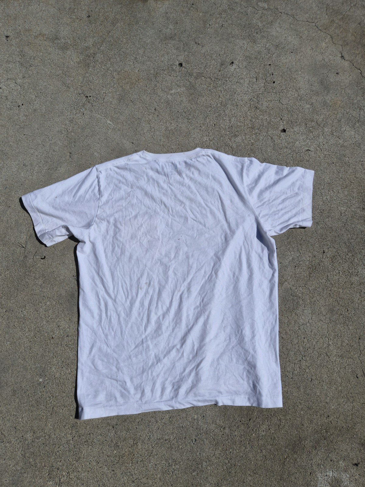 Uniqlo UT x KAWS Men’s White Crew Neck Pocket Graphic Print T-Shirt Size L
