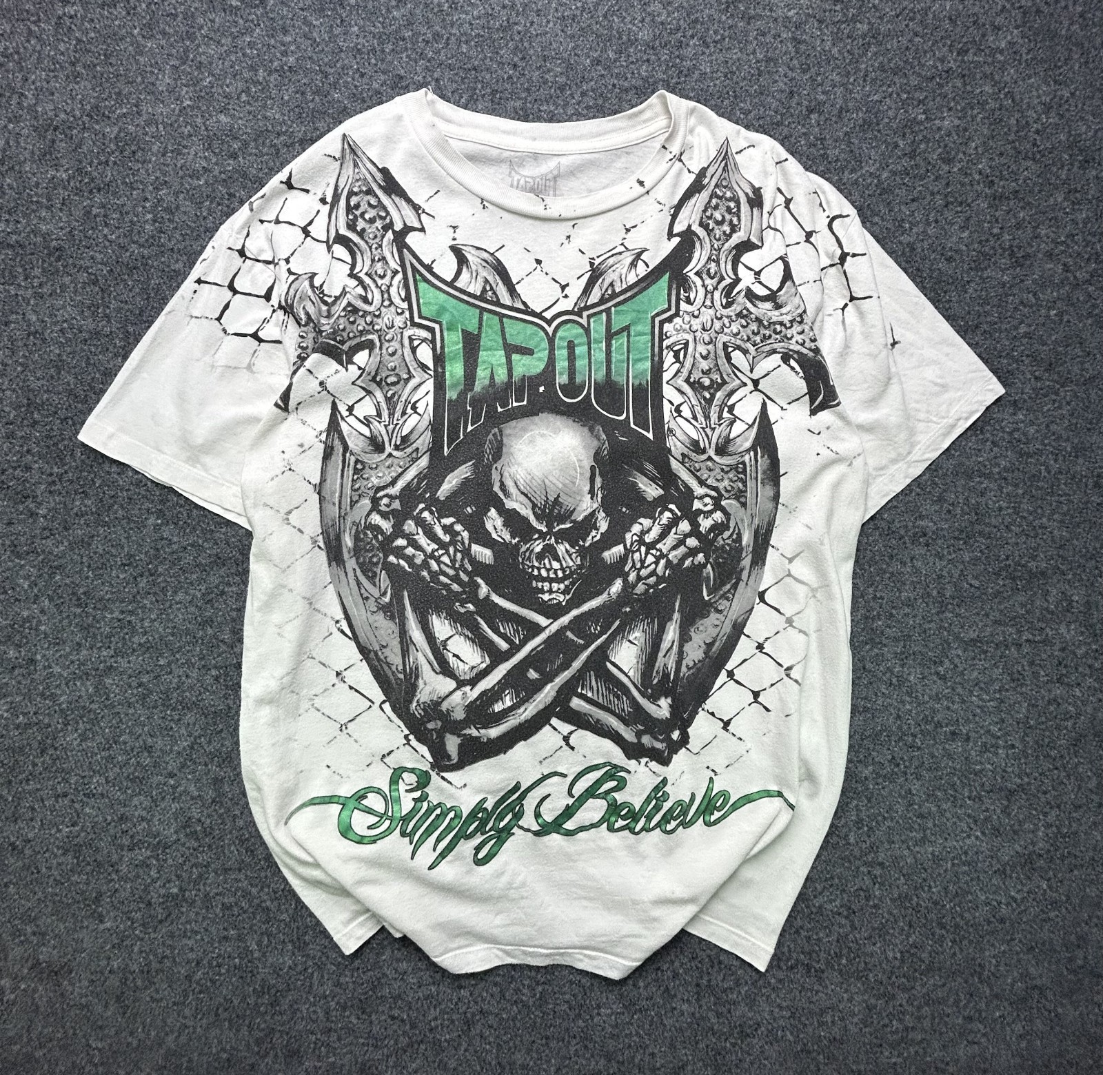 Y2K Tapout white tee with green skull and crossbones graphic Men’s L