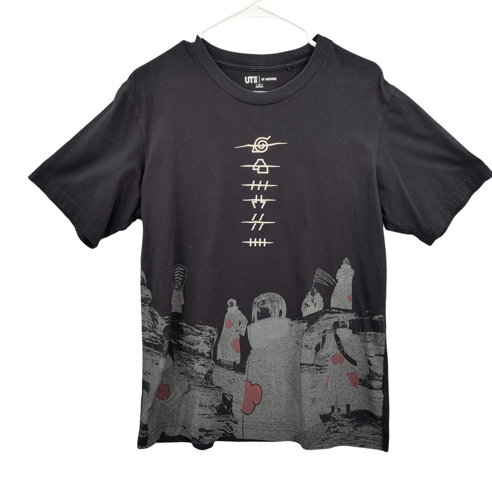 Uniqlo Mens Akatsuki Naruto Anime Streetwear Shippuden Graphic Tee M Black UT