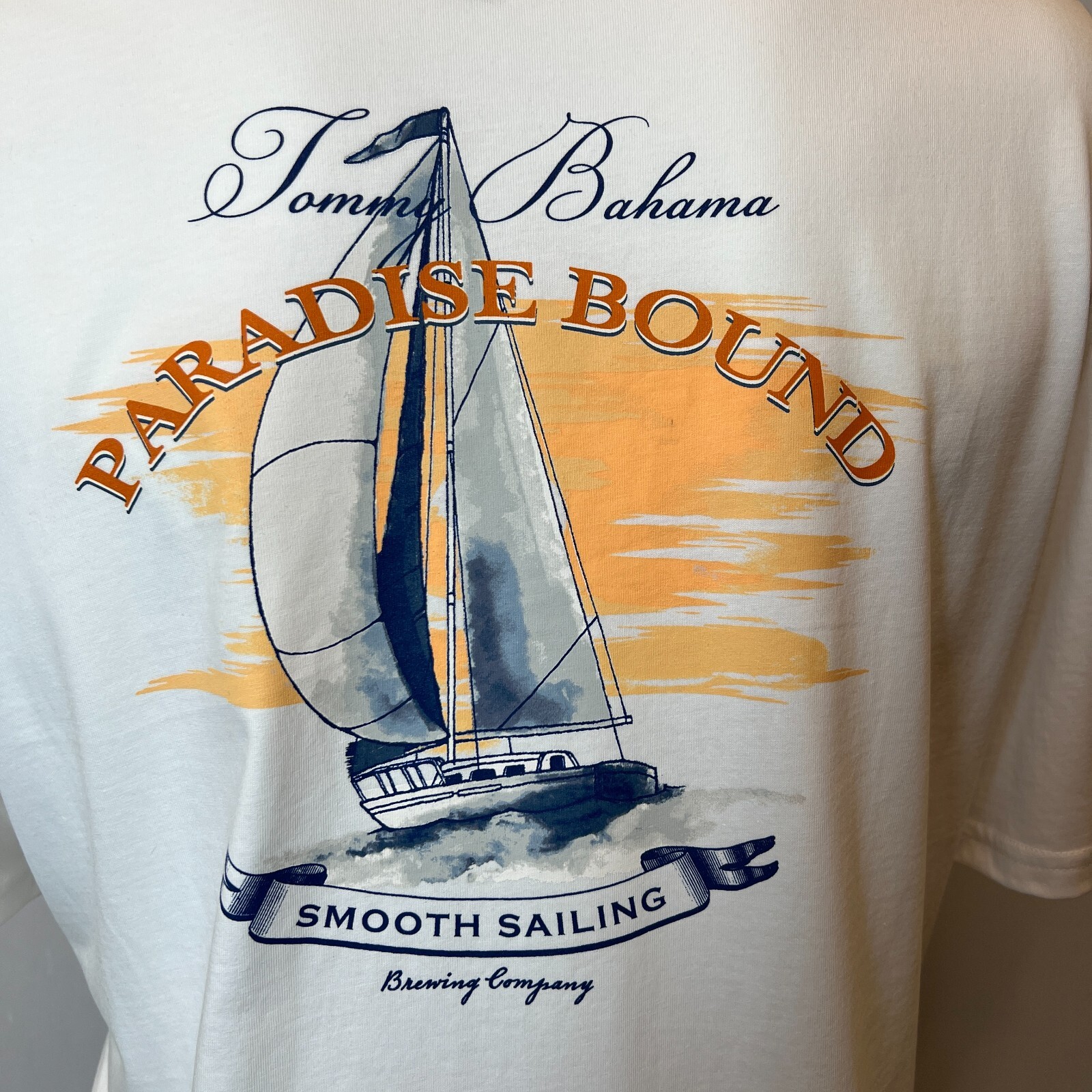 Tommy Bahama Shirt Mens Large XL White Short Sleeve Sailboat Ocean T-Shirt